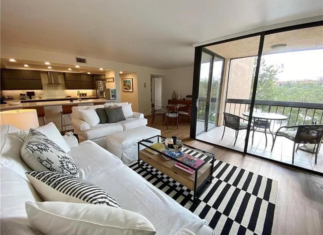 950 Egret Circle 5305