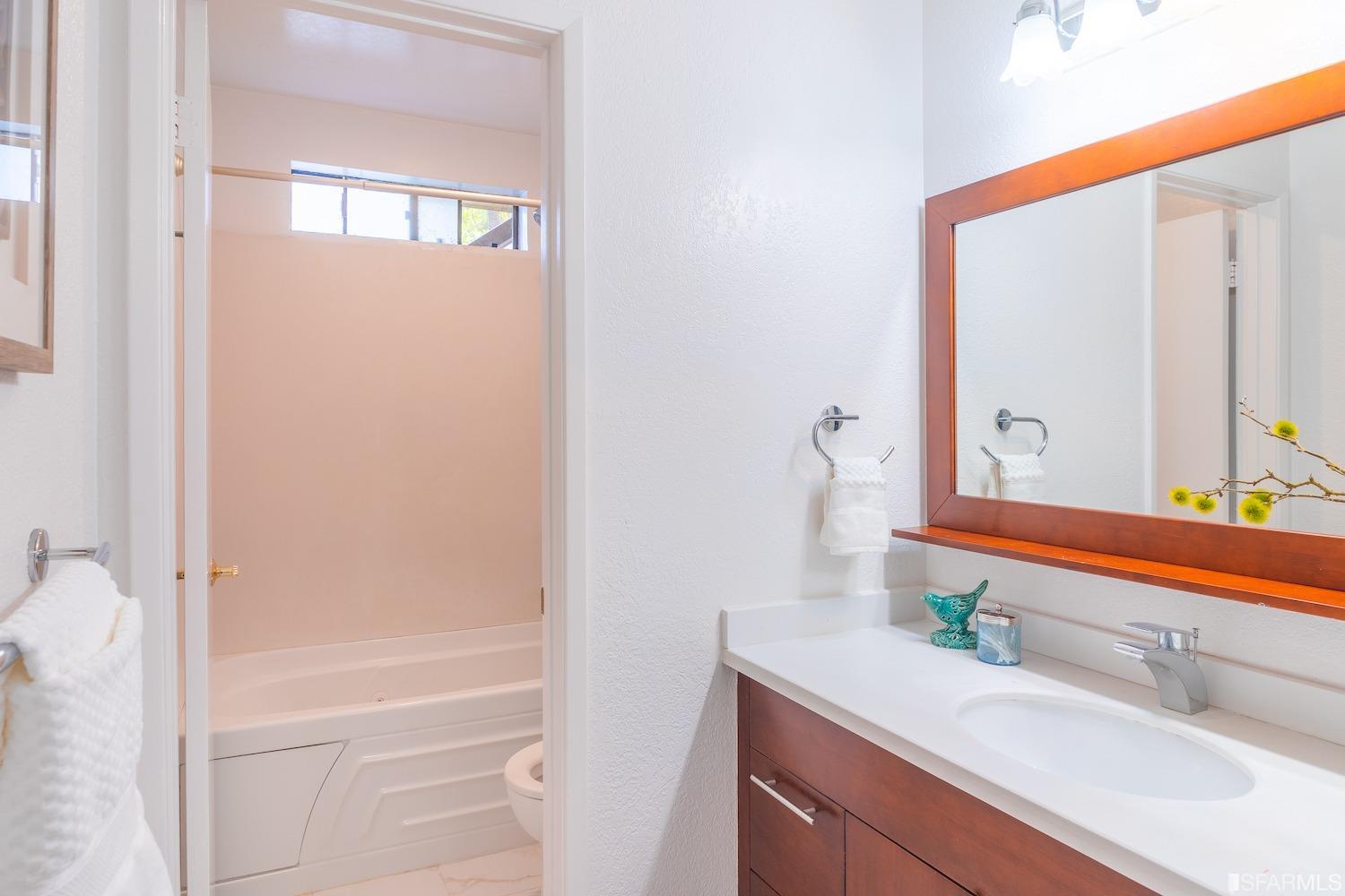 1 Appian Way # 2 Unit: 709-2