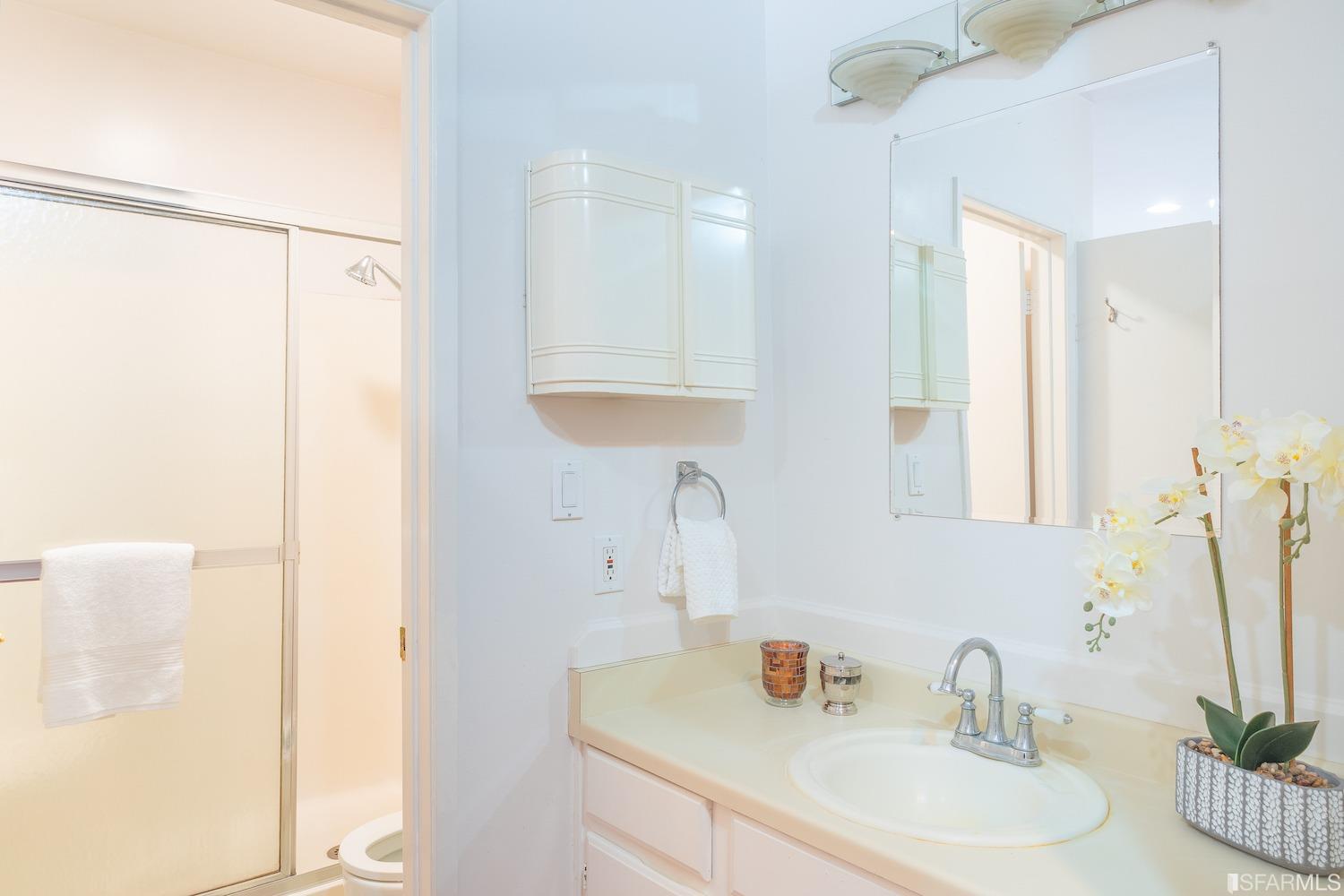 1 Appian Way # 2 Unit: 709-2