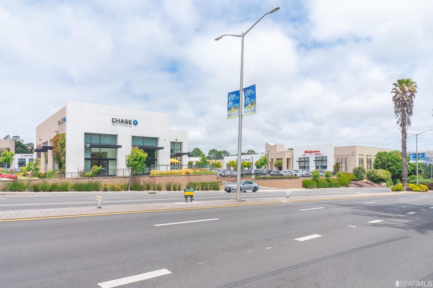 1 Appian Way # 2 Unit: 709-2