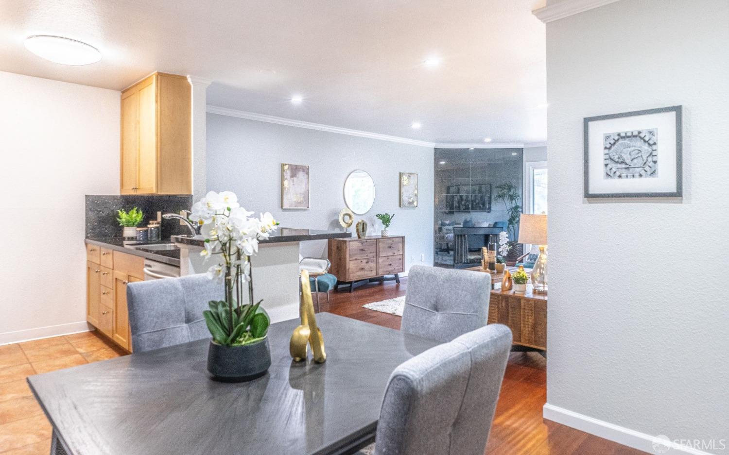 381 Half Moon Lane # 315