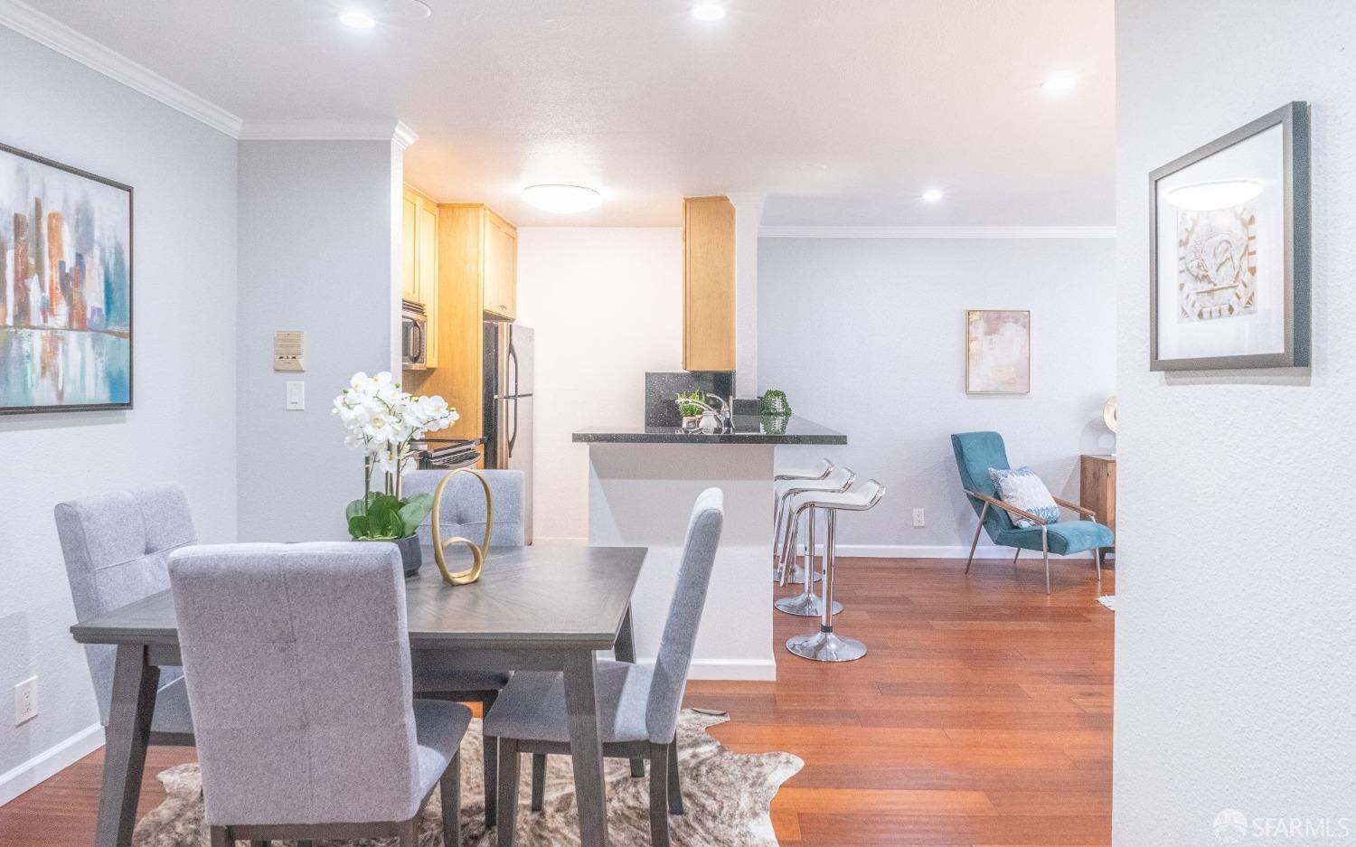 381 Half Moon Lane # 315