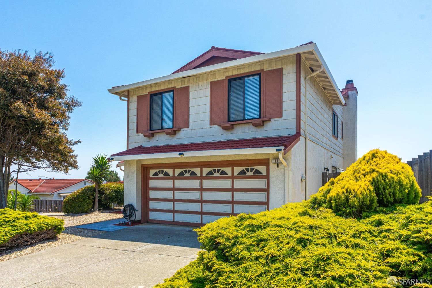 11 Seville Way