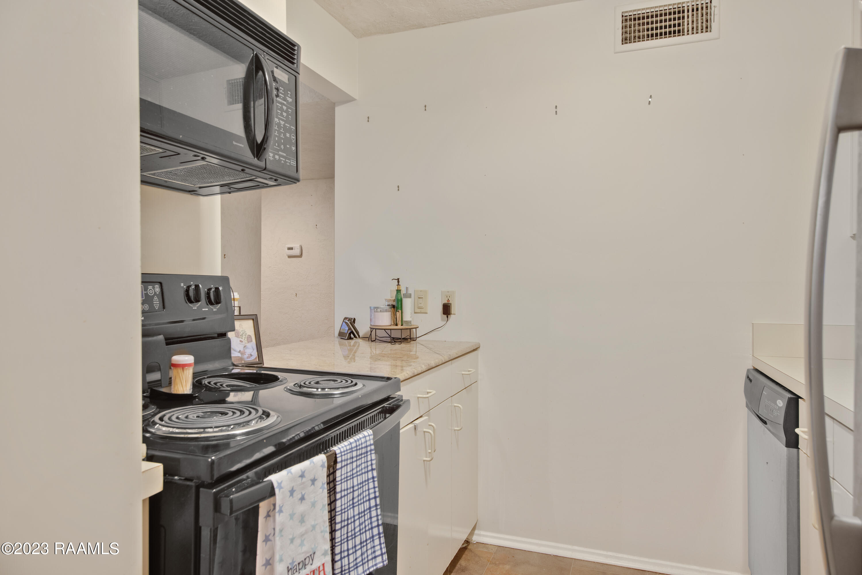 1301 St John Street # 208 Unit: #208