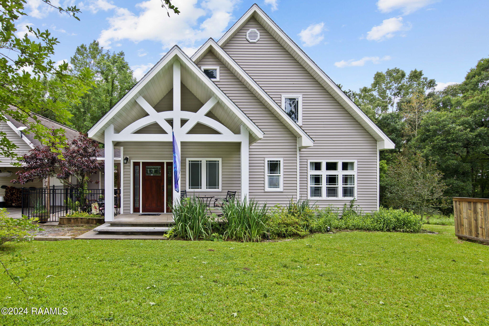 47 Hidden Hills Community