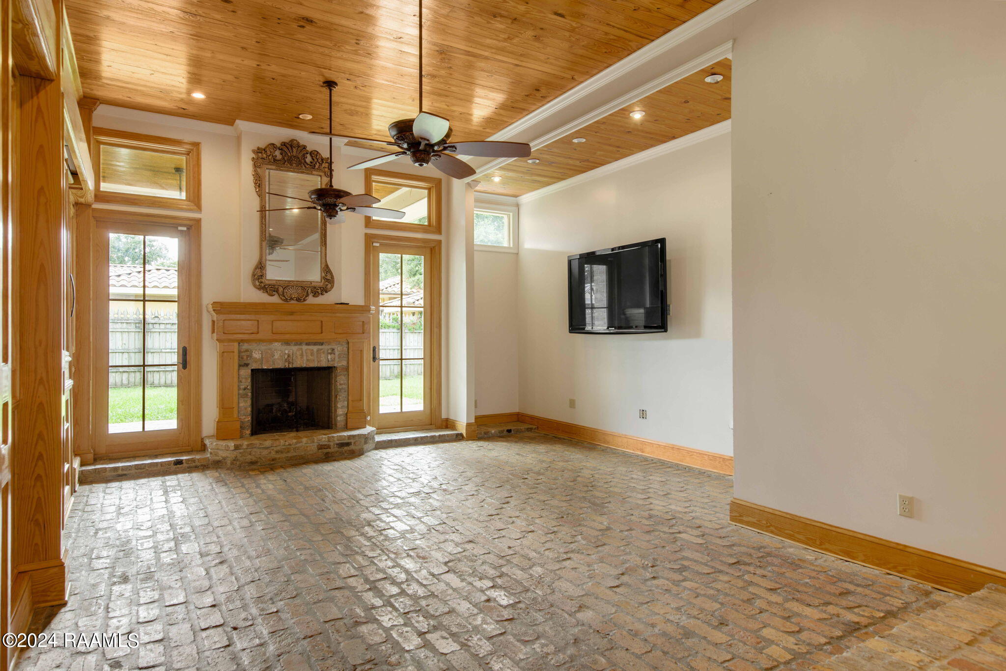 216 Live Oak Drive