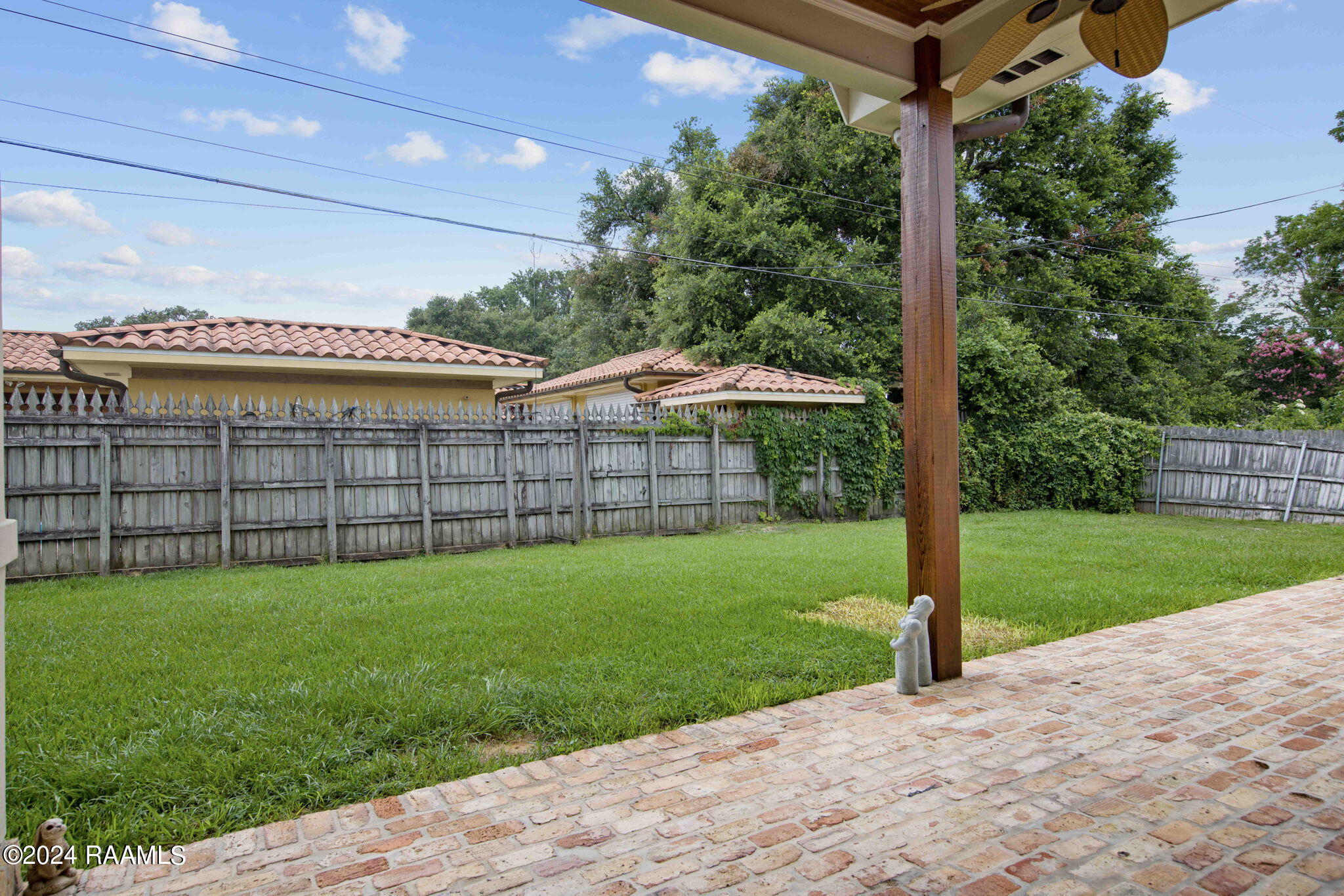 216 Live Oak Drive