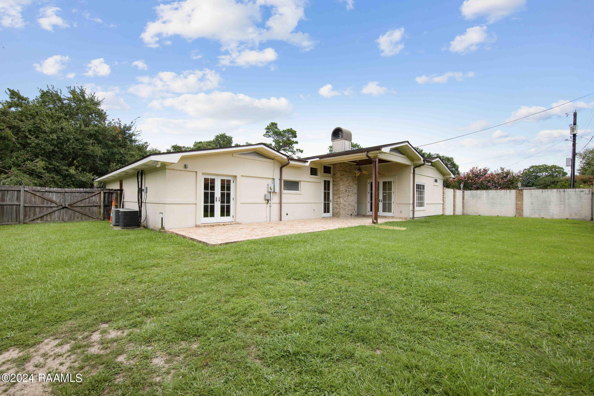 216 Live Oak Drive
