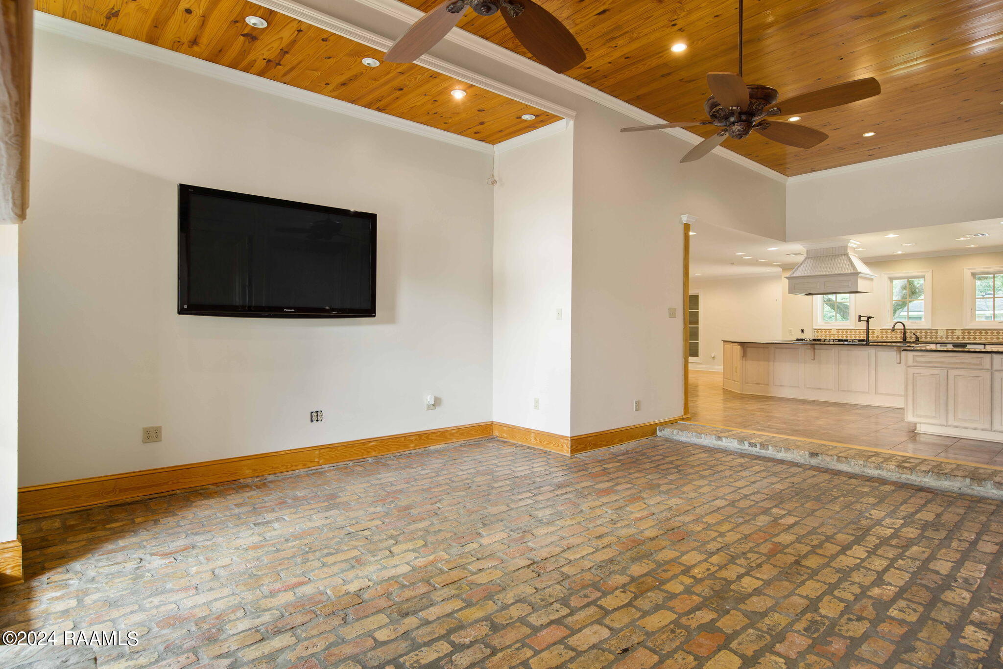 216 Live Oak Drive
