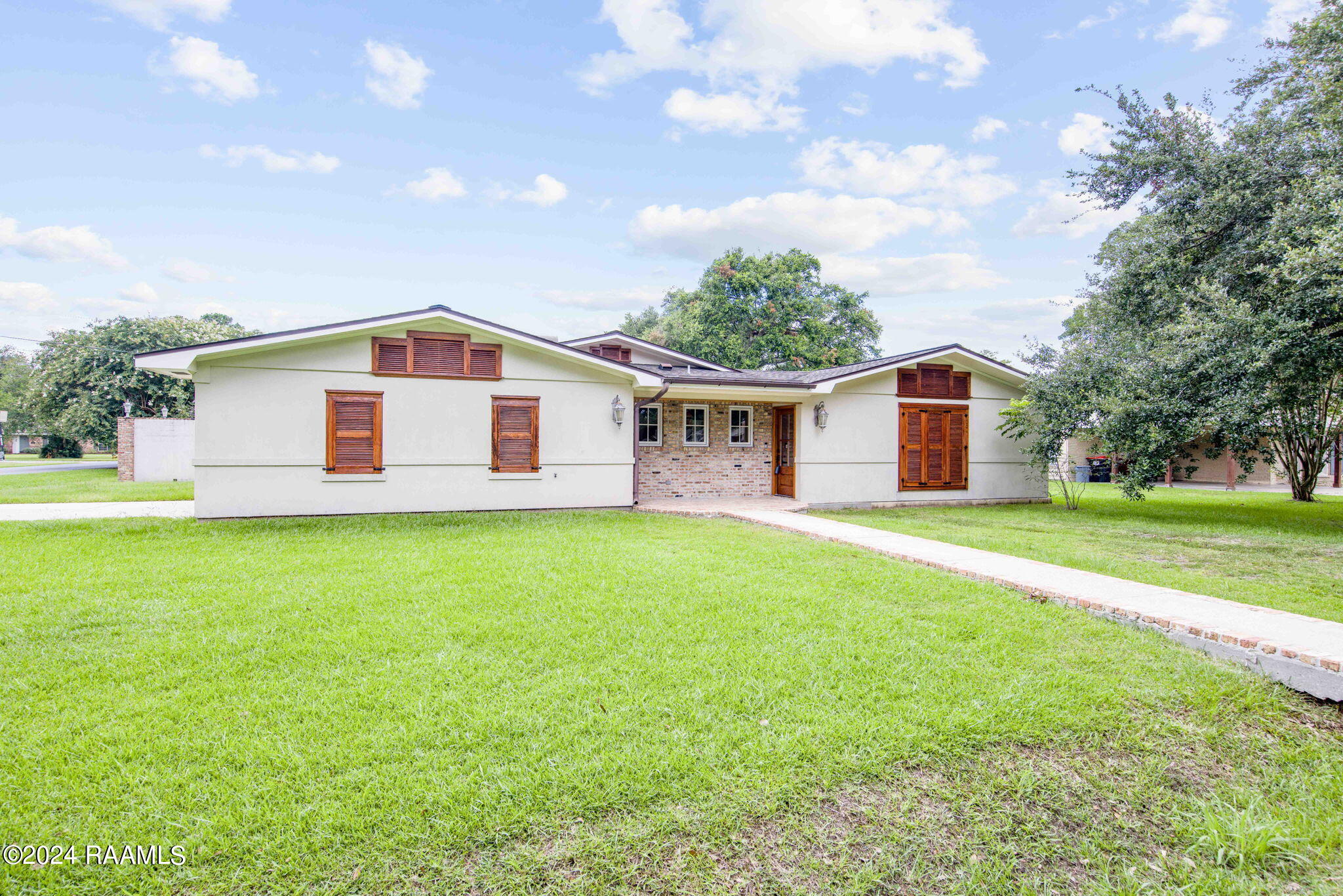 216 Live Oak Drive