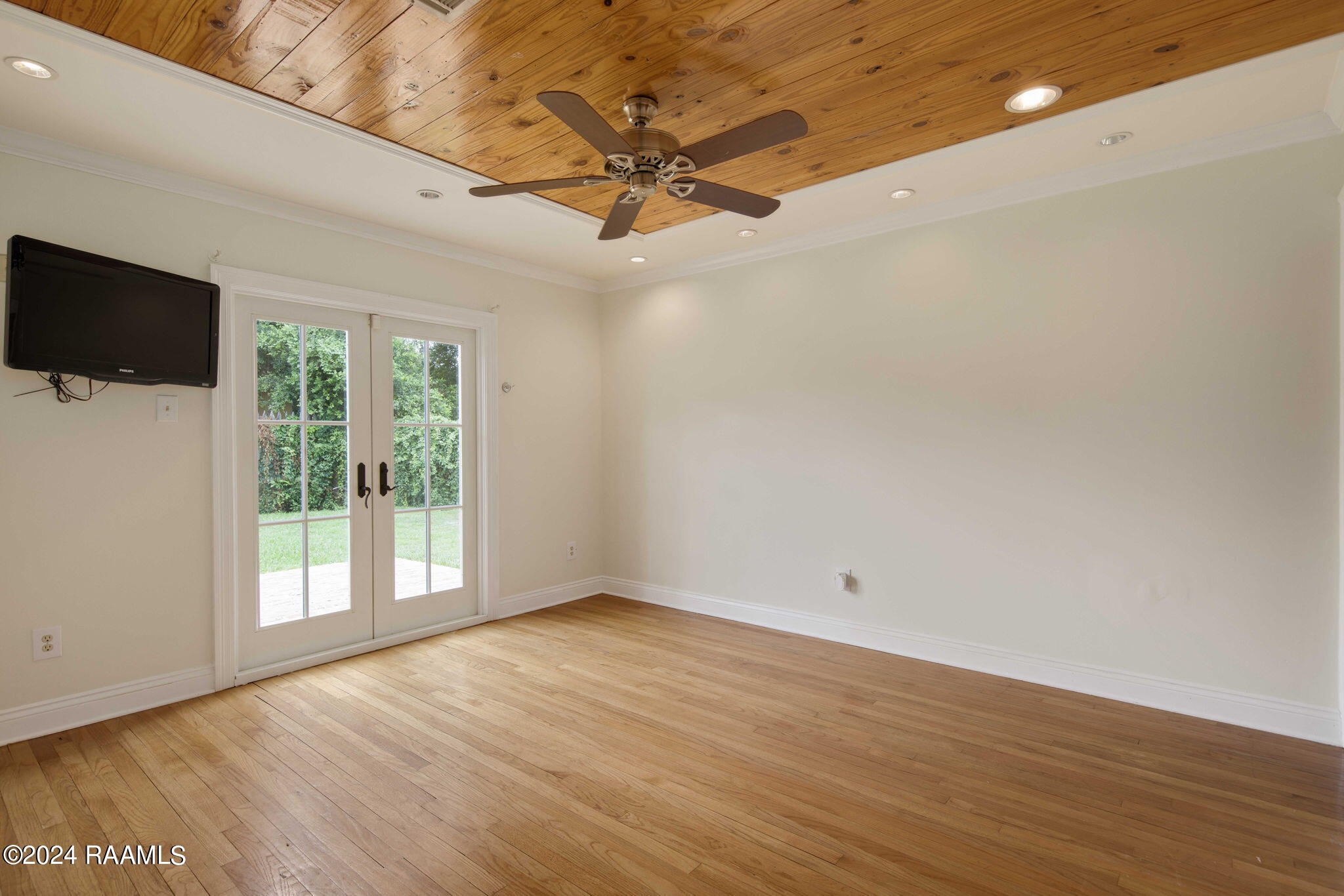216 Live Oak Drive