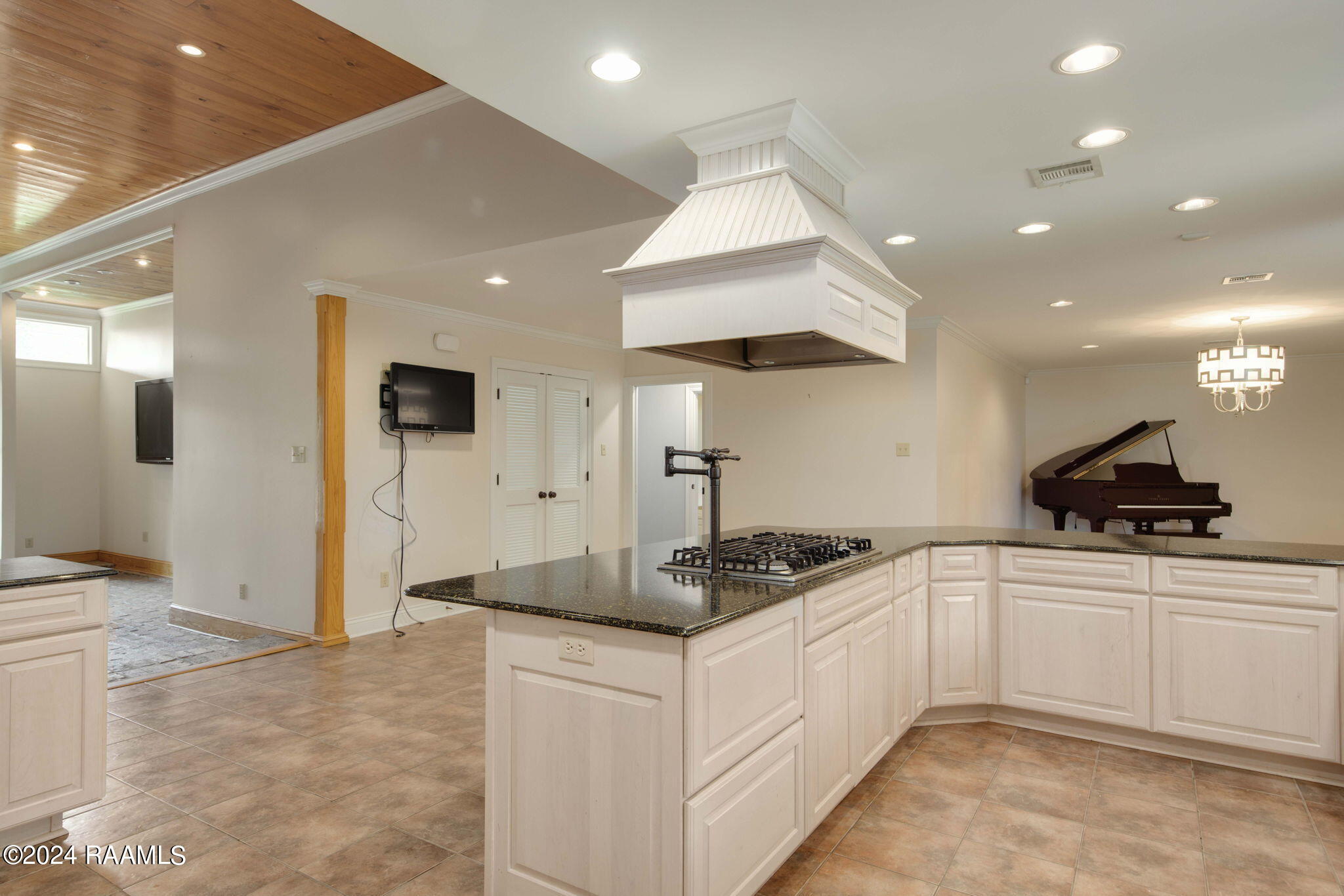 216 Live Oak Drive