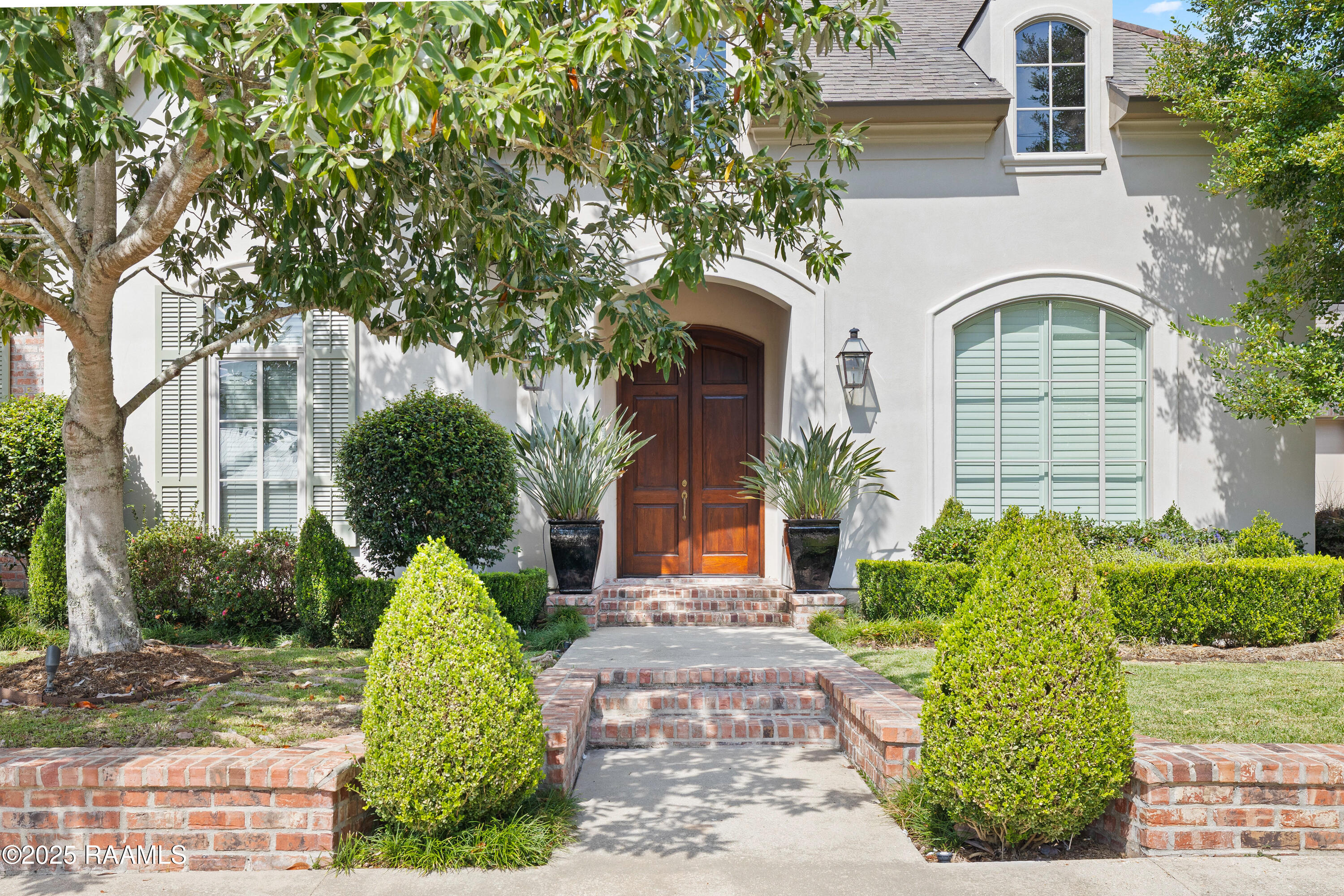 159 N Southlawn Drive