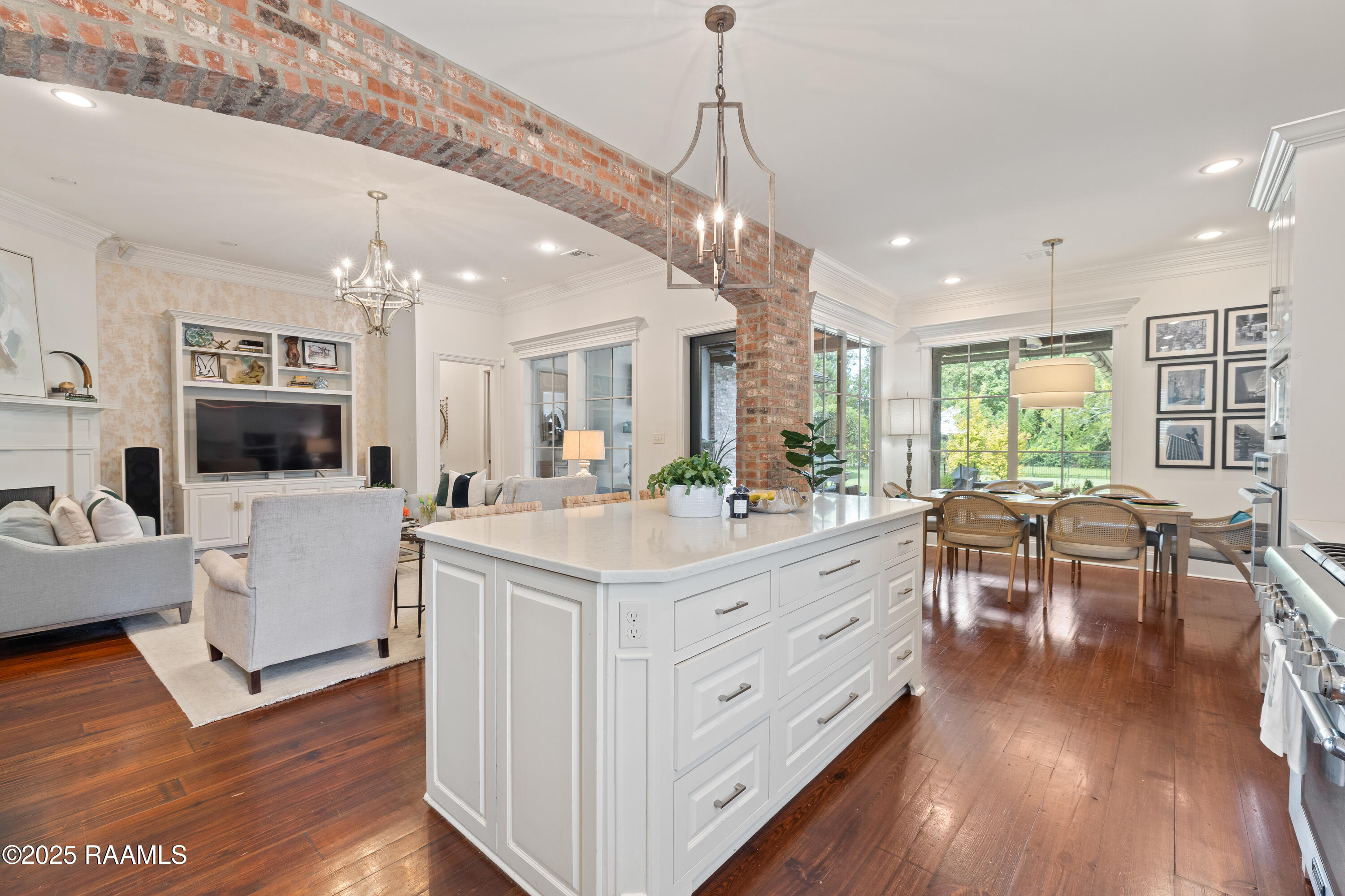 159 N Southlawn Drive