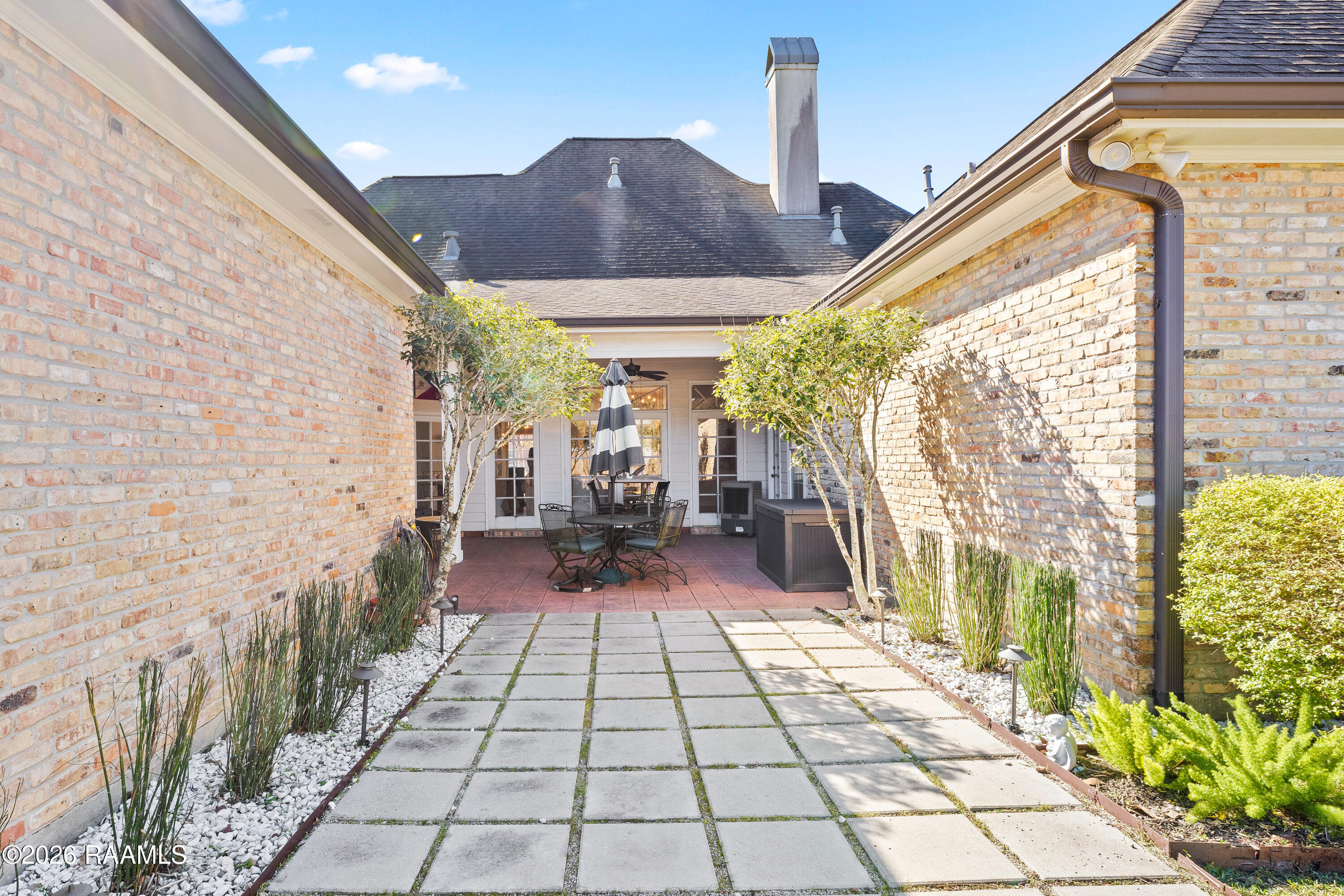 302 Farmington Drive