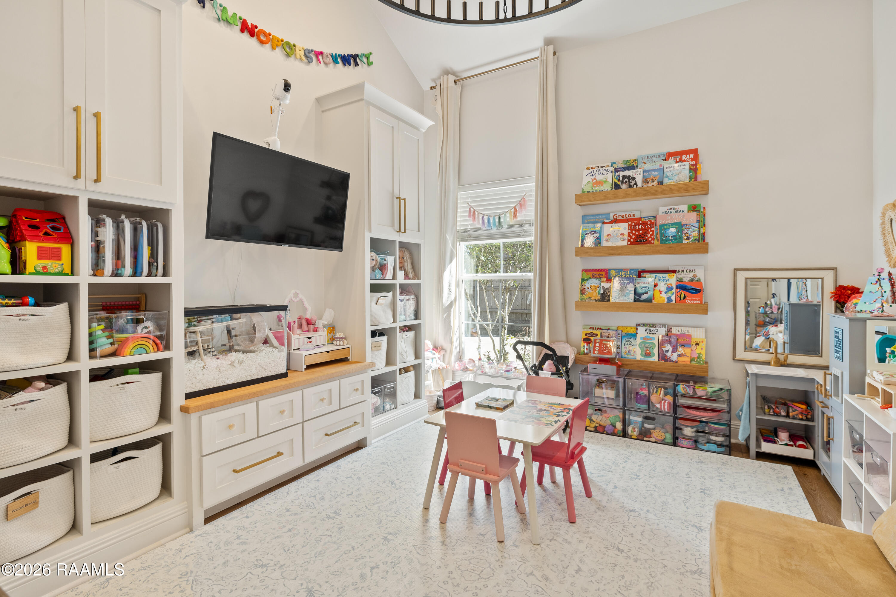 302 Farmington Drive