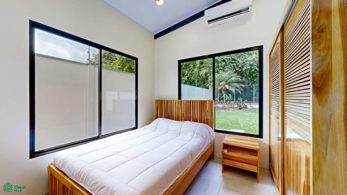 Brand New 3 bed, 2 Bath Home with creek and Jungle views.
