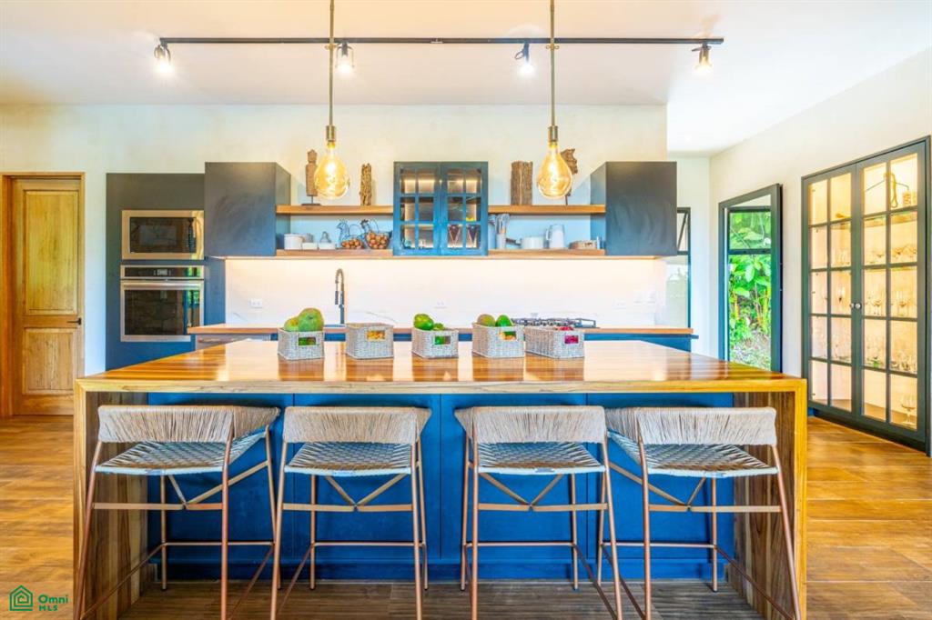 Luxury, Ocean View, Stunning Details on Calle Perezoso