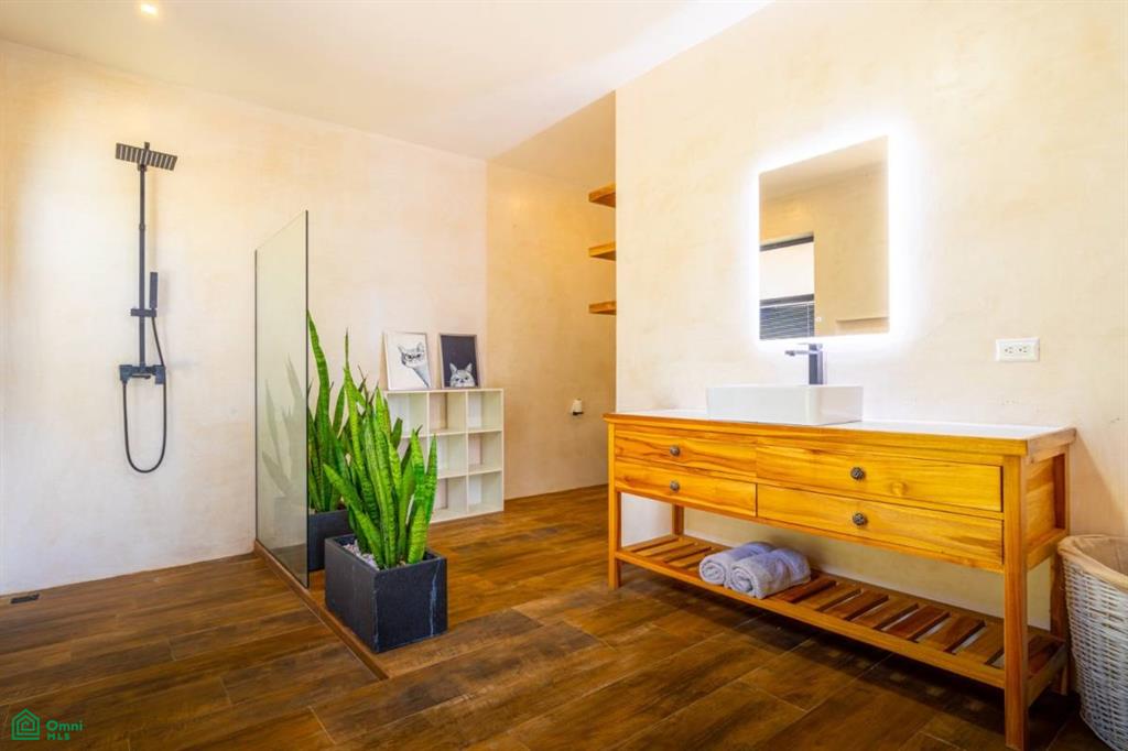 Luxury, Ocean View, Stunning Details on Calle Perezoso