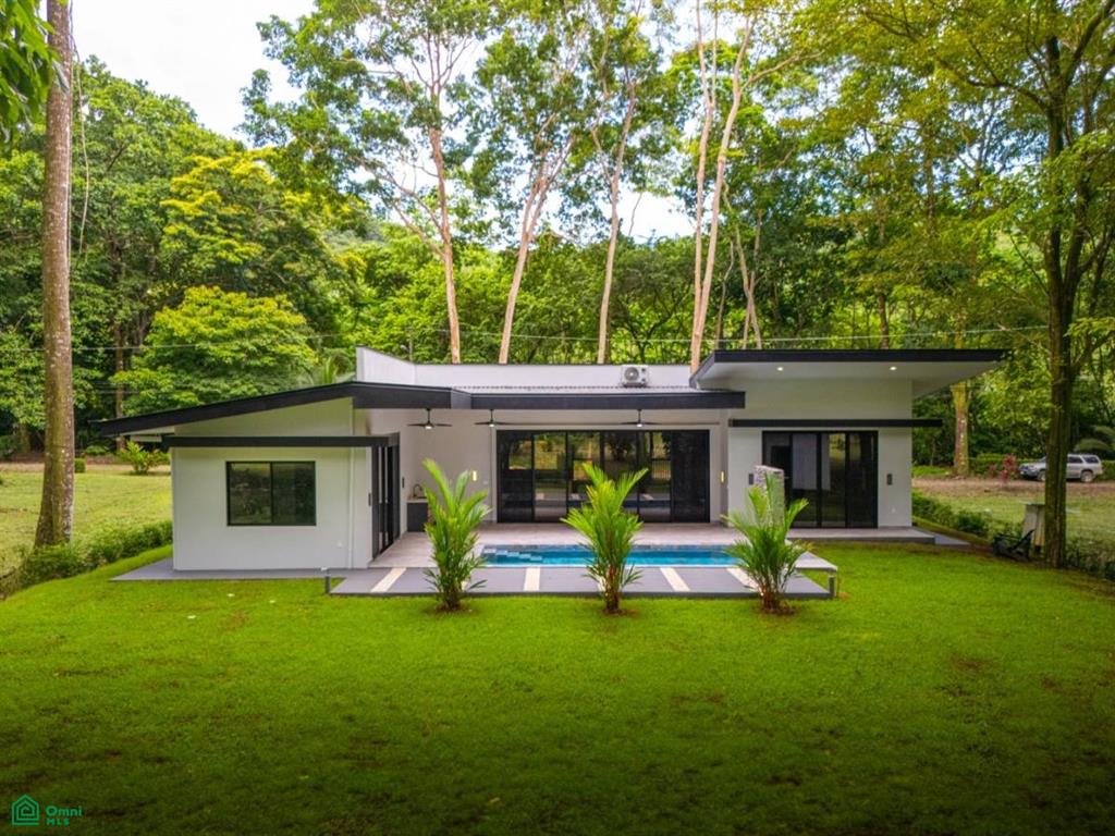 tres rios , Puerto Cortés, Osa, Puntarenas