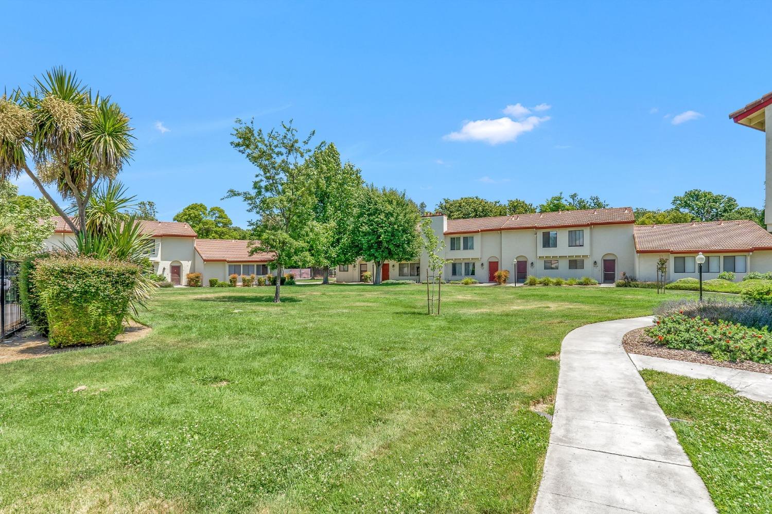 4848 4501 El Cemonte Avenue Unit: 12
