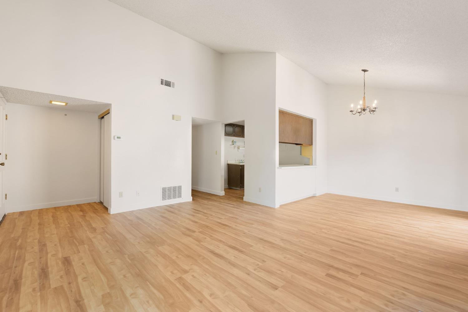 4848 4501 El Cemonte Avenue Unit: 12