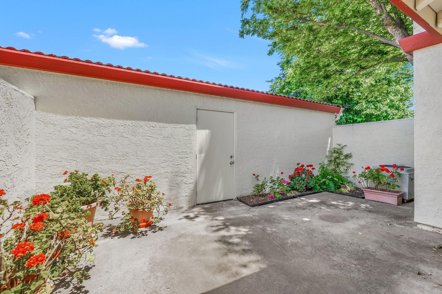 4848 4501 El Cemonte Avenue Unit: 12