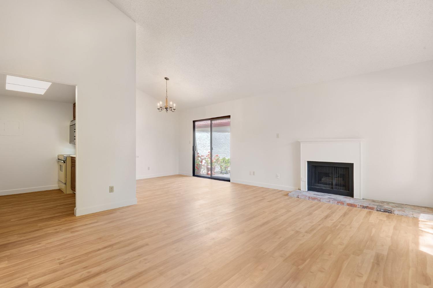 4848 4501 El Cemonte Avenue Unit: 12