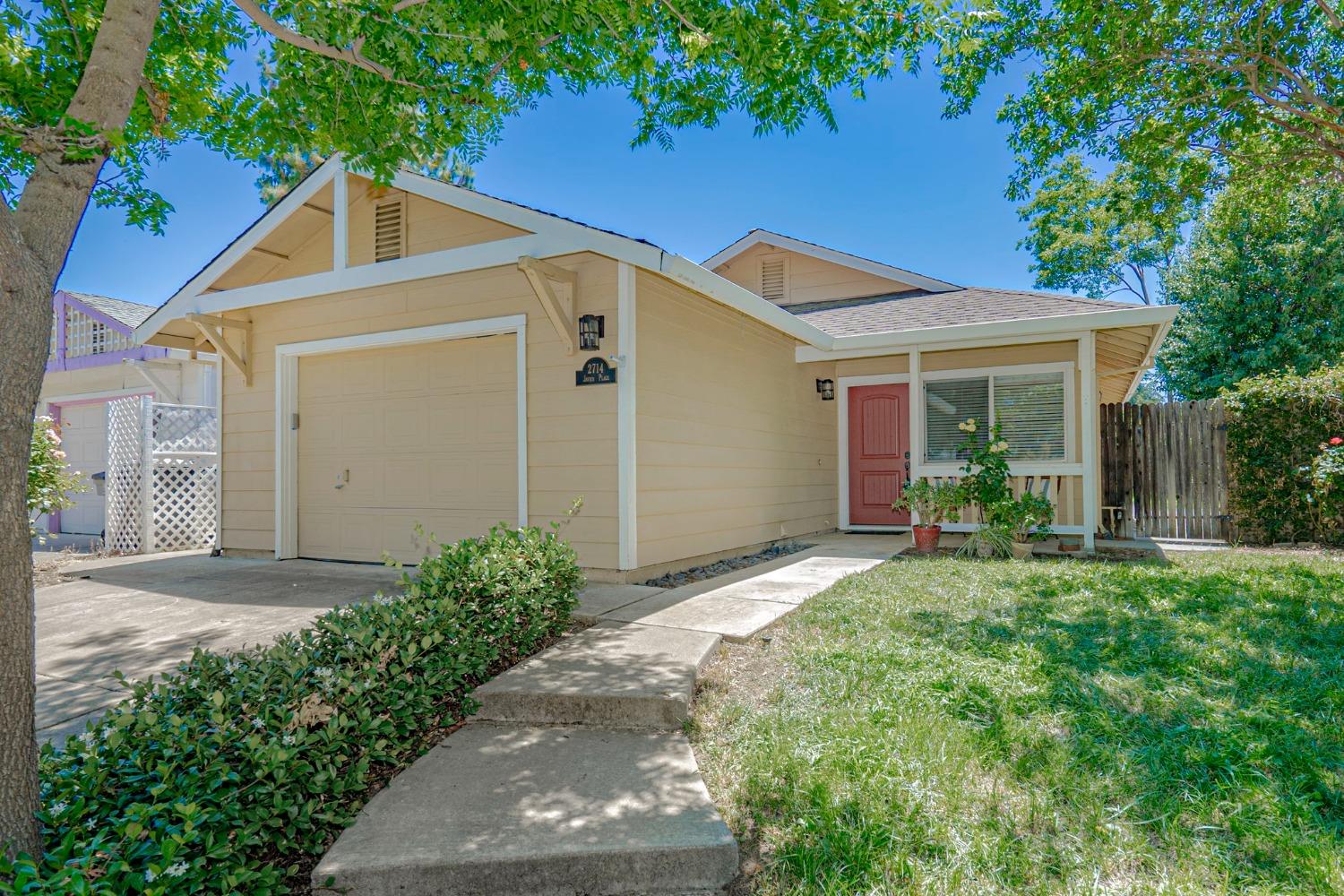 2714 Javier Place