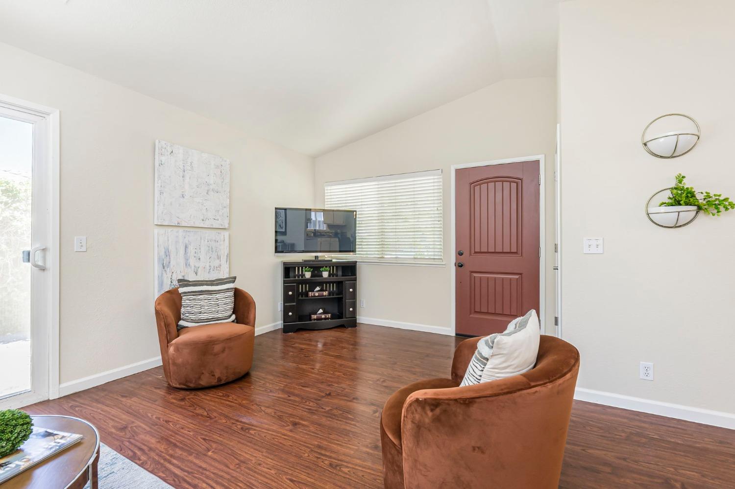 2714 Javier Place