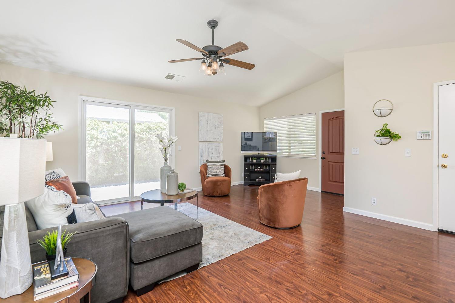 2714 Javier Place