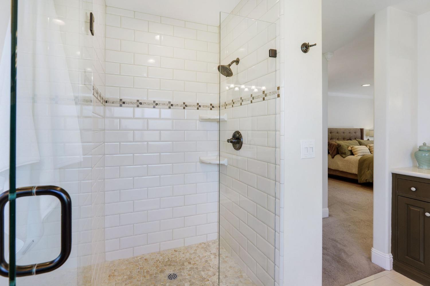 3449 Oyster Bay Avenue