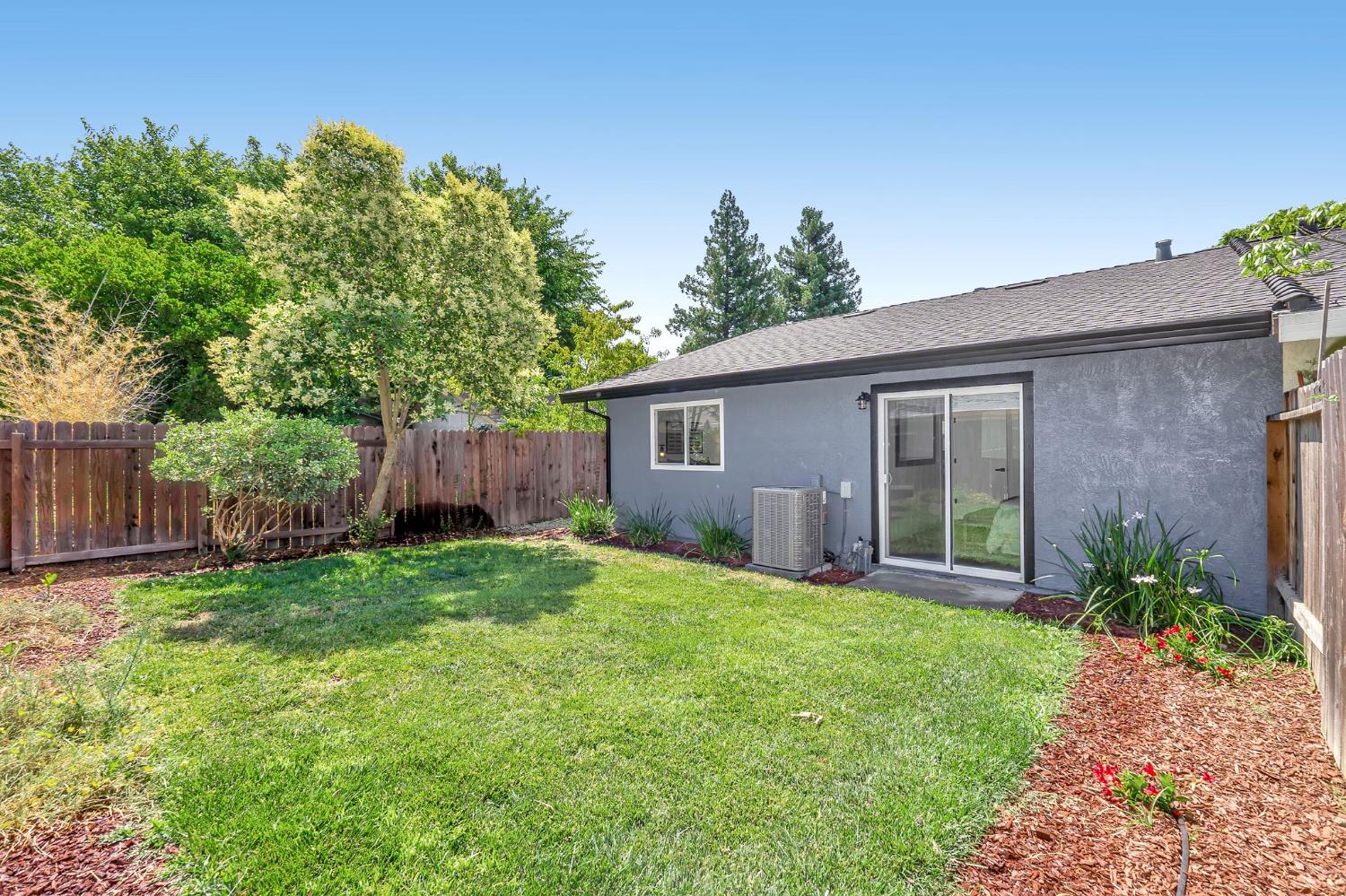3017 Boulder