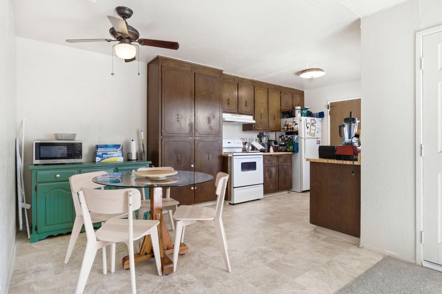 921 Bienville