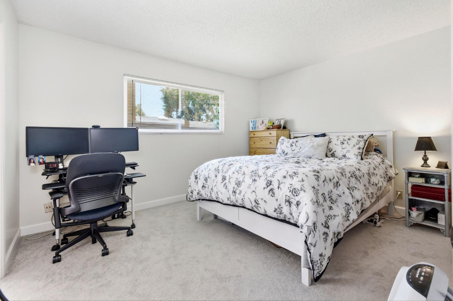 2736 Eel Place