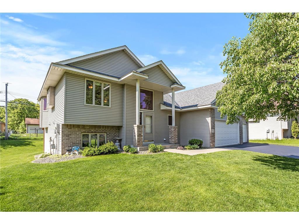 7312 Noble Court N, Brooklyn Park, MN 55443-3465