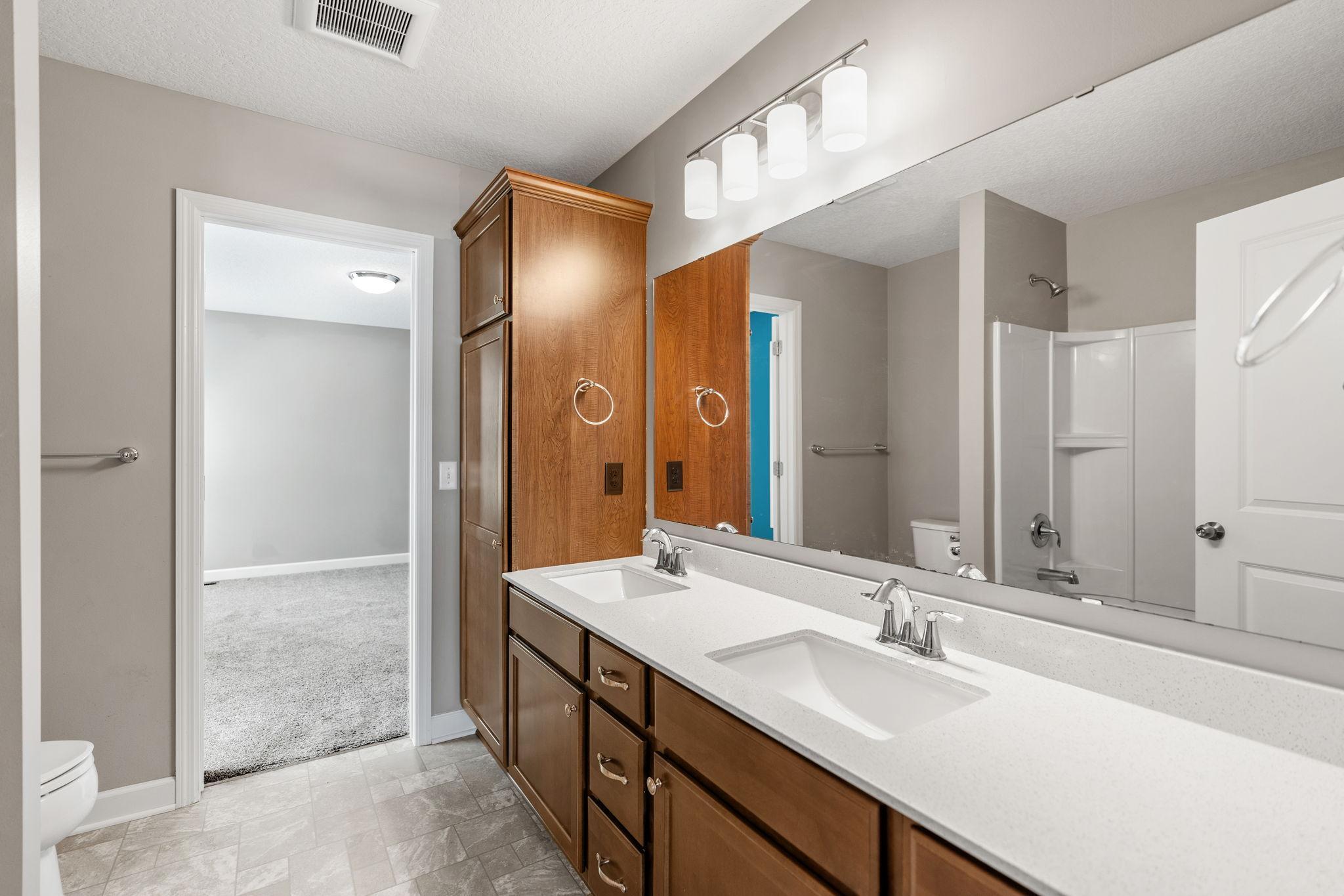 18306 Greenstone Way Lakeville, MN 55044