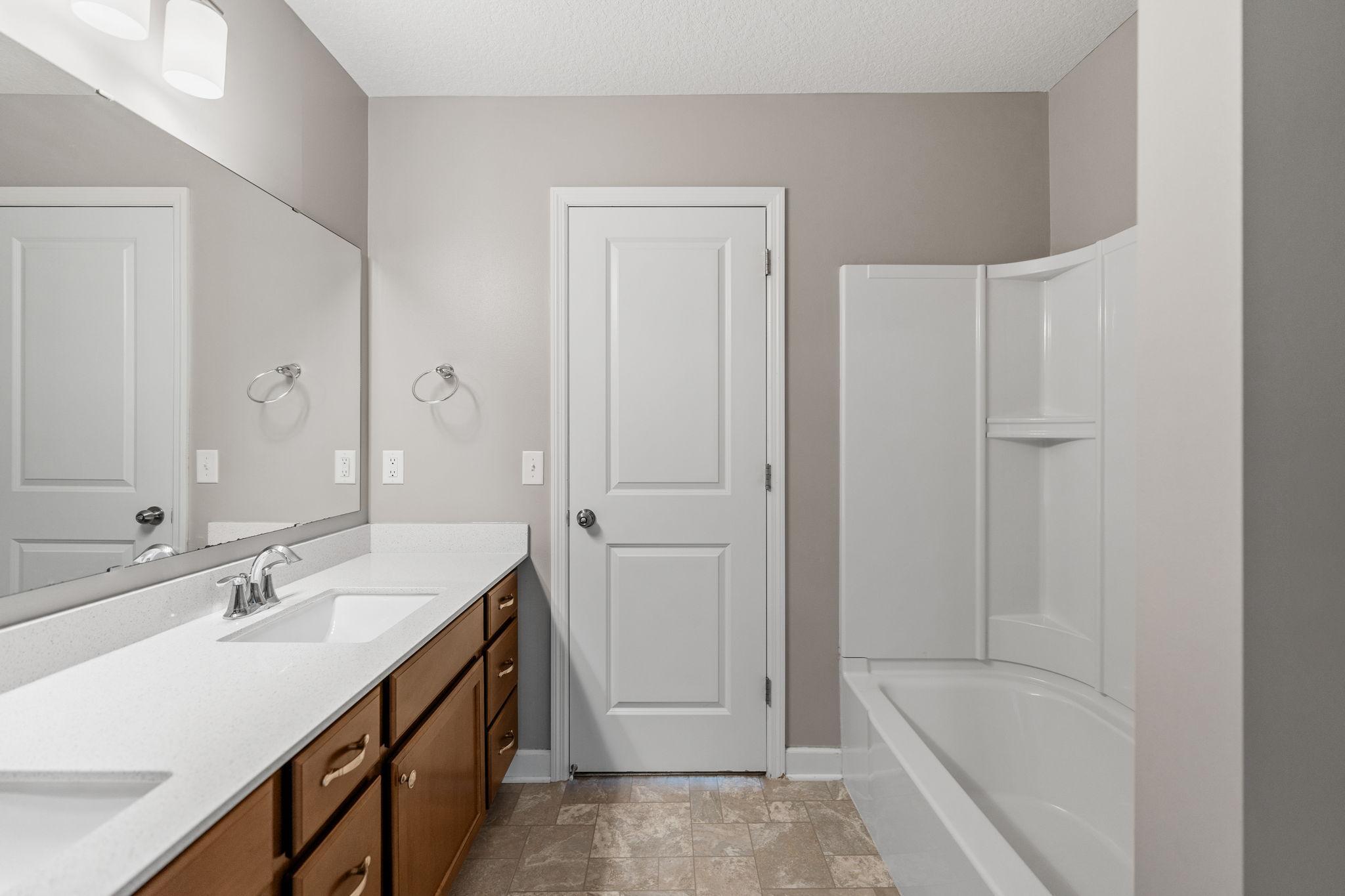 18306 Greenstone Way Lakeville, MN 55044