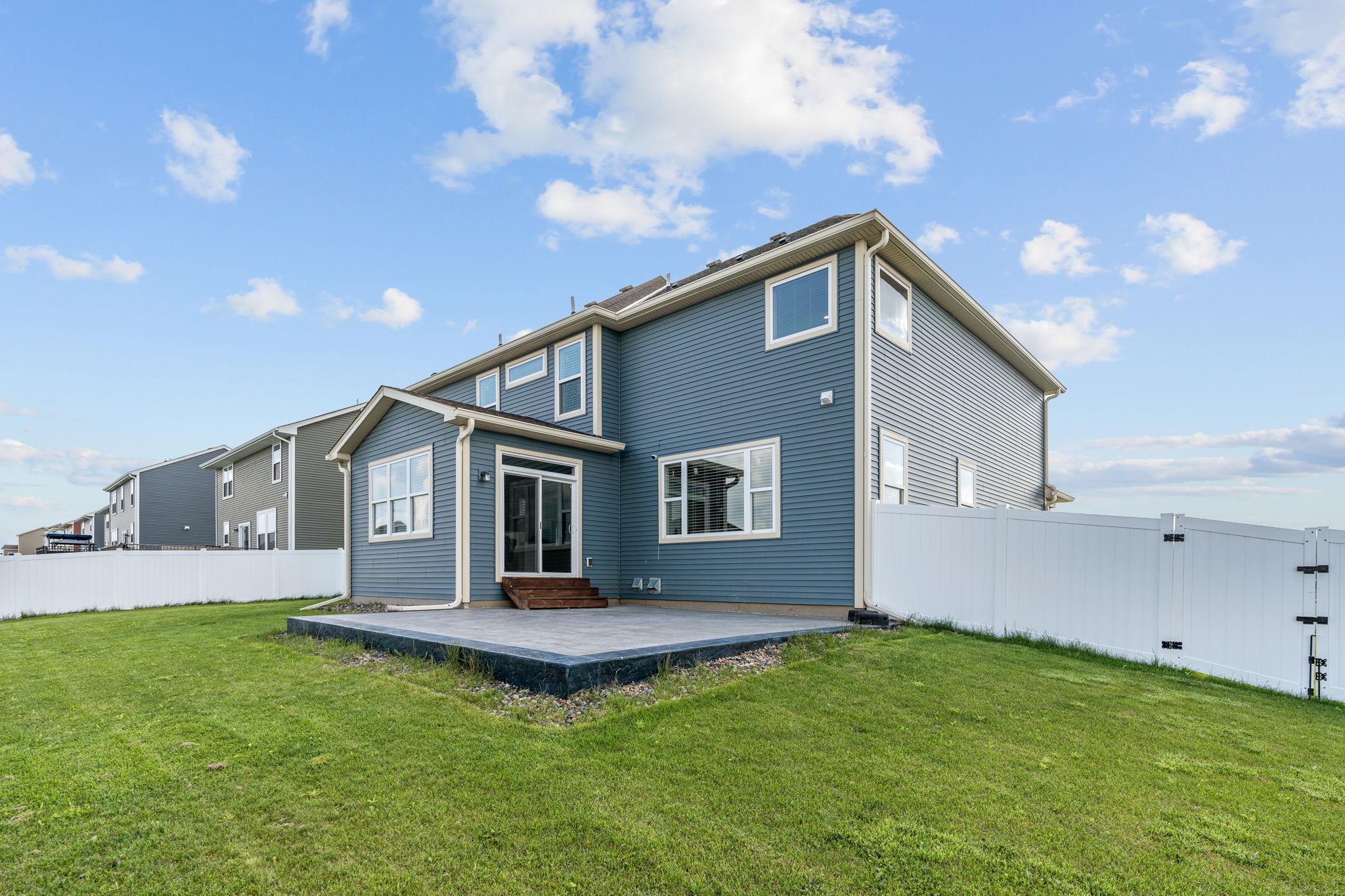 18306 Greenstone Way Lakeville, MN 55044
