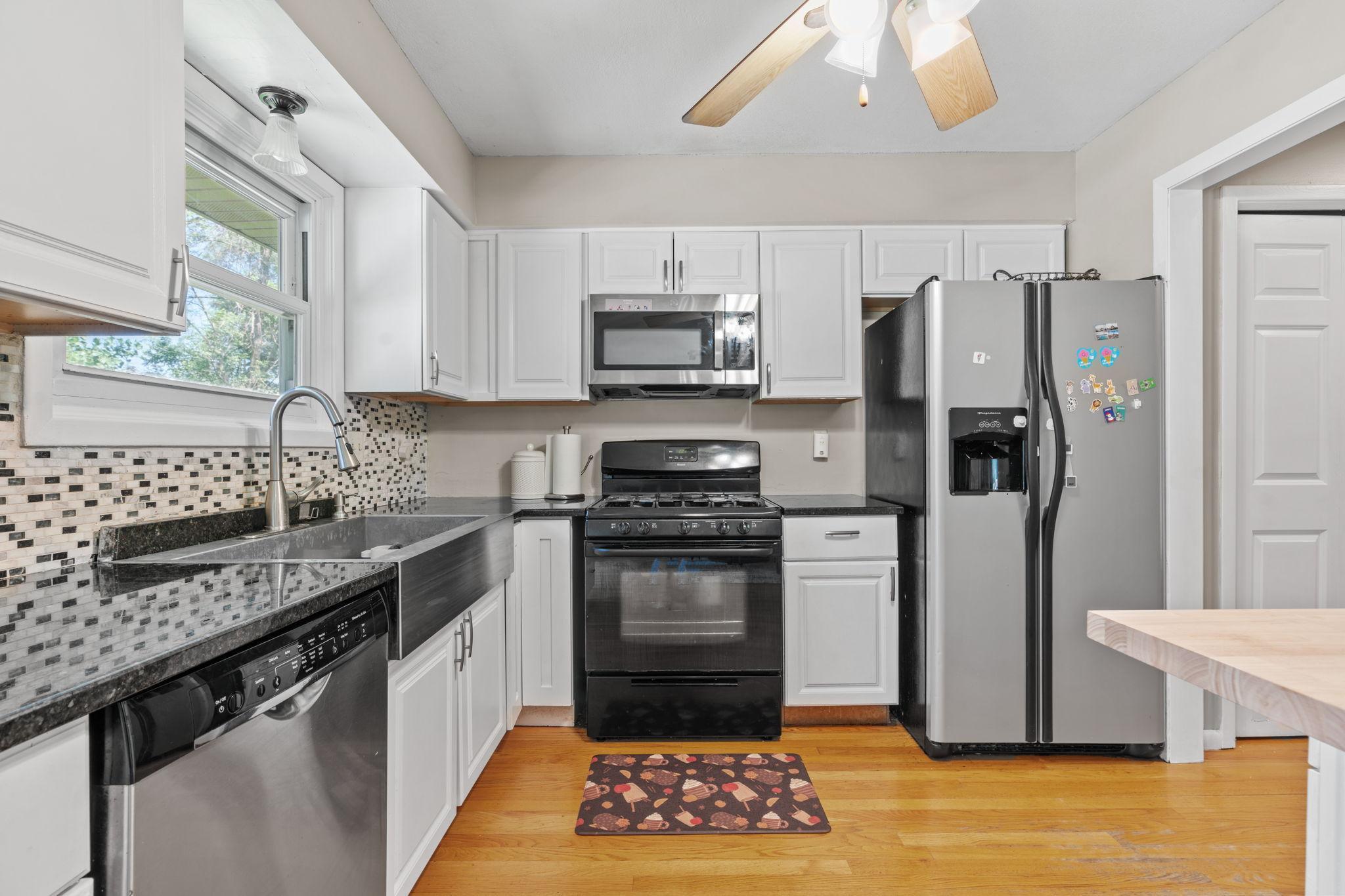 15020 Tyacke Drive Burnsville, MN 55306