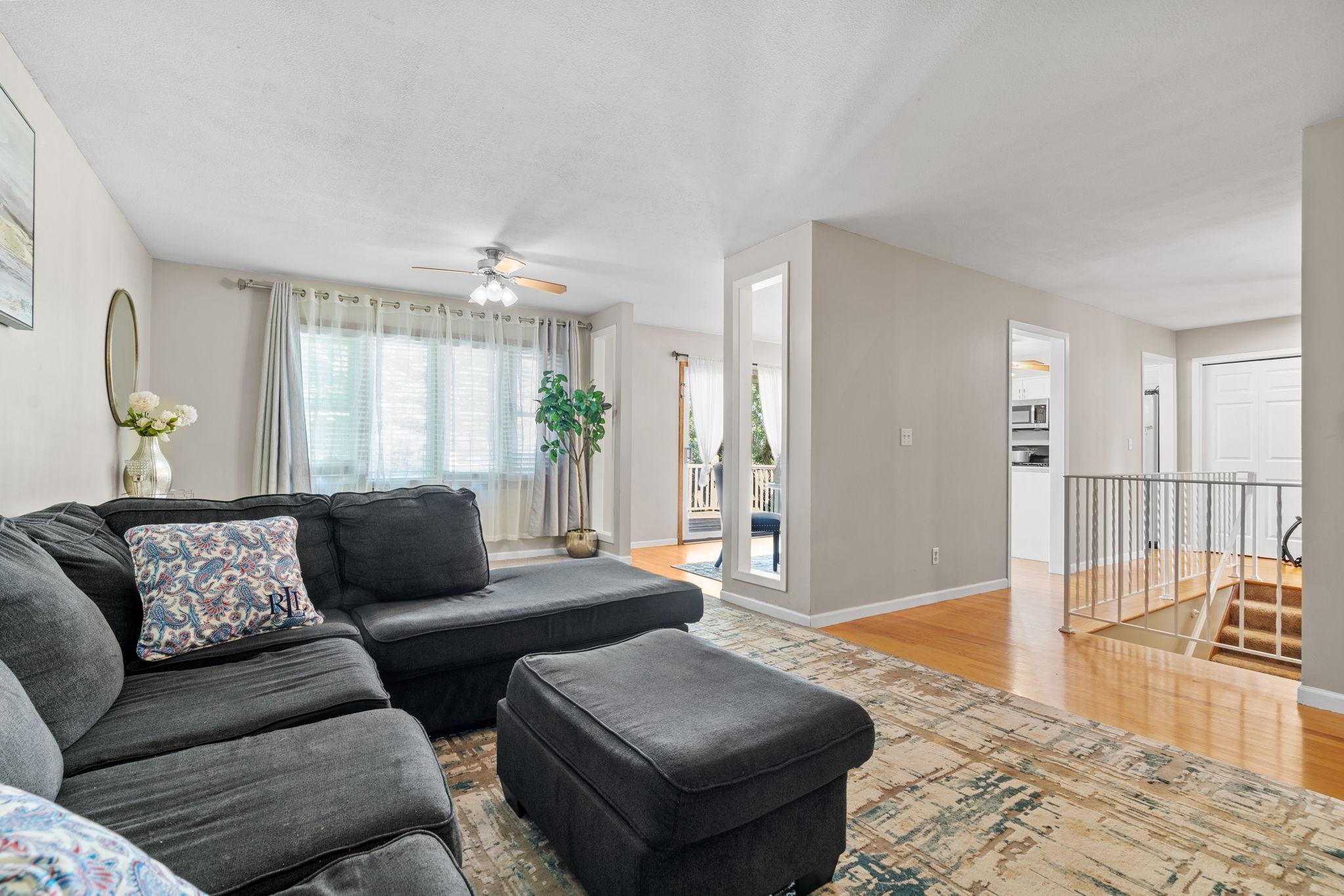 15020 Tyacke Drive Burnsville, MN 55306