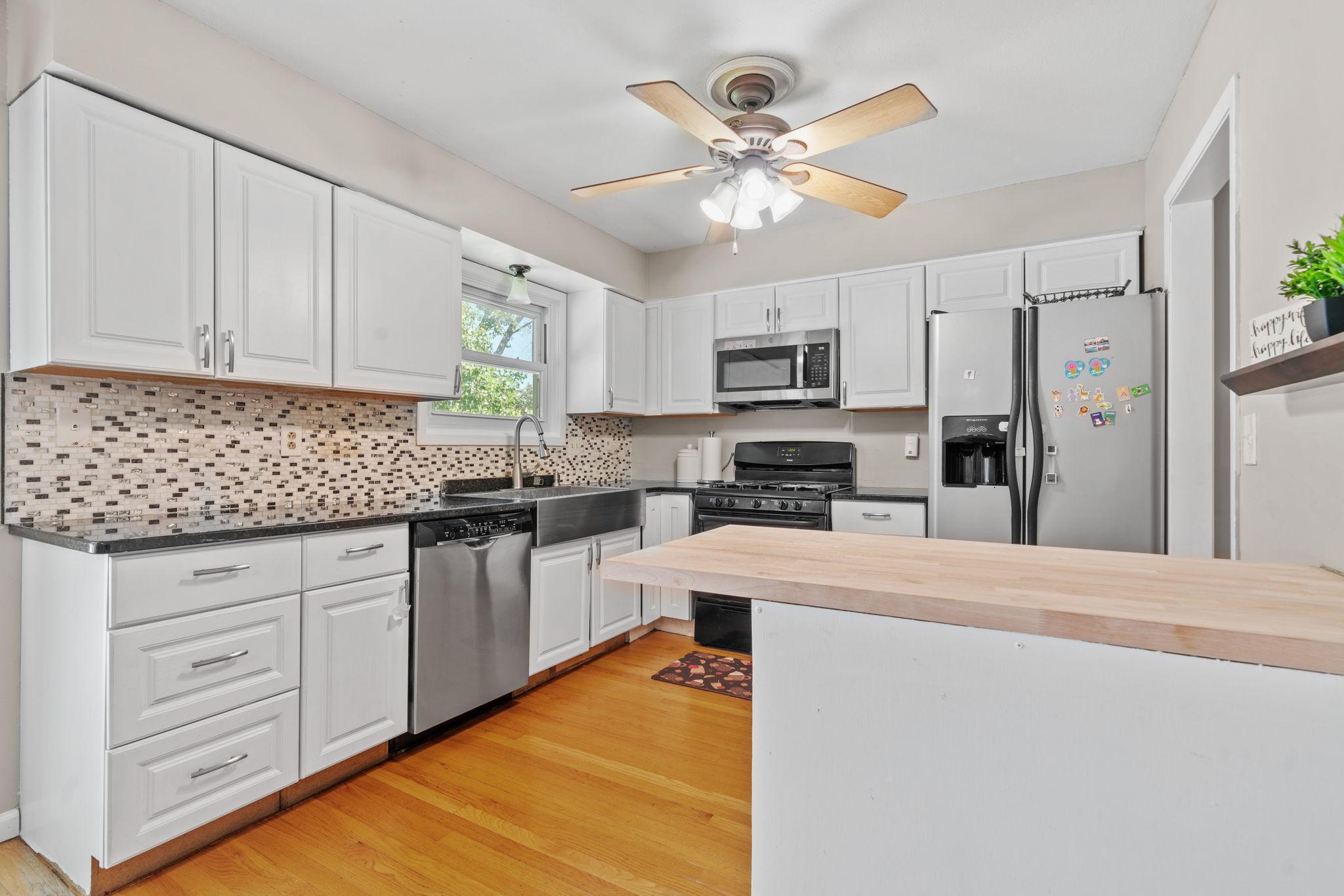 15020 Tyacke Drive Burnsville, MN 55306