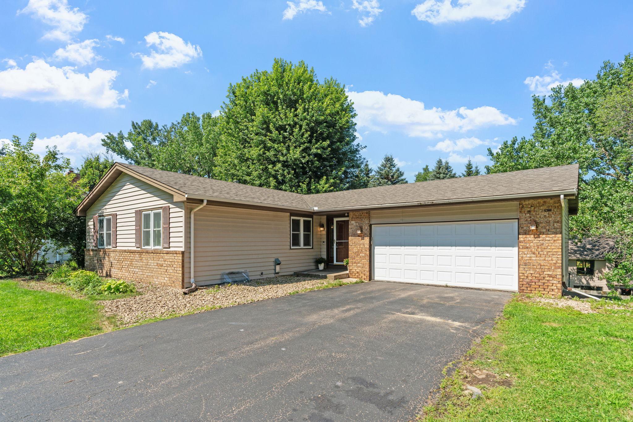 15020 Tyacke Drive Burnsville, MN 55306