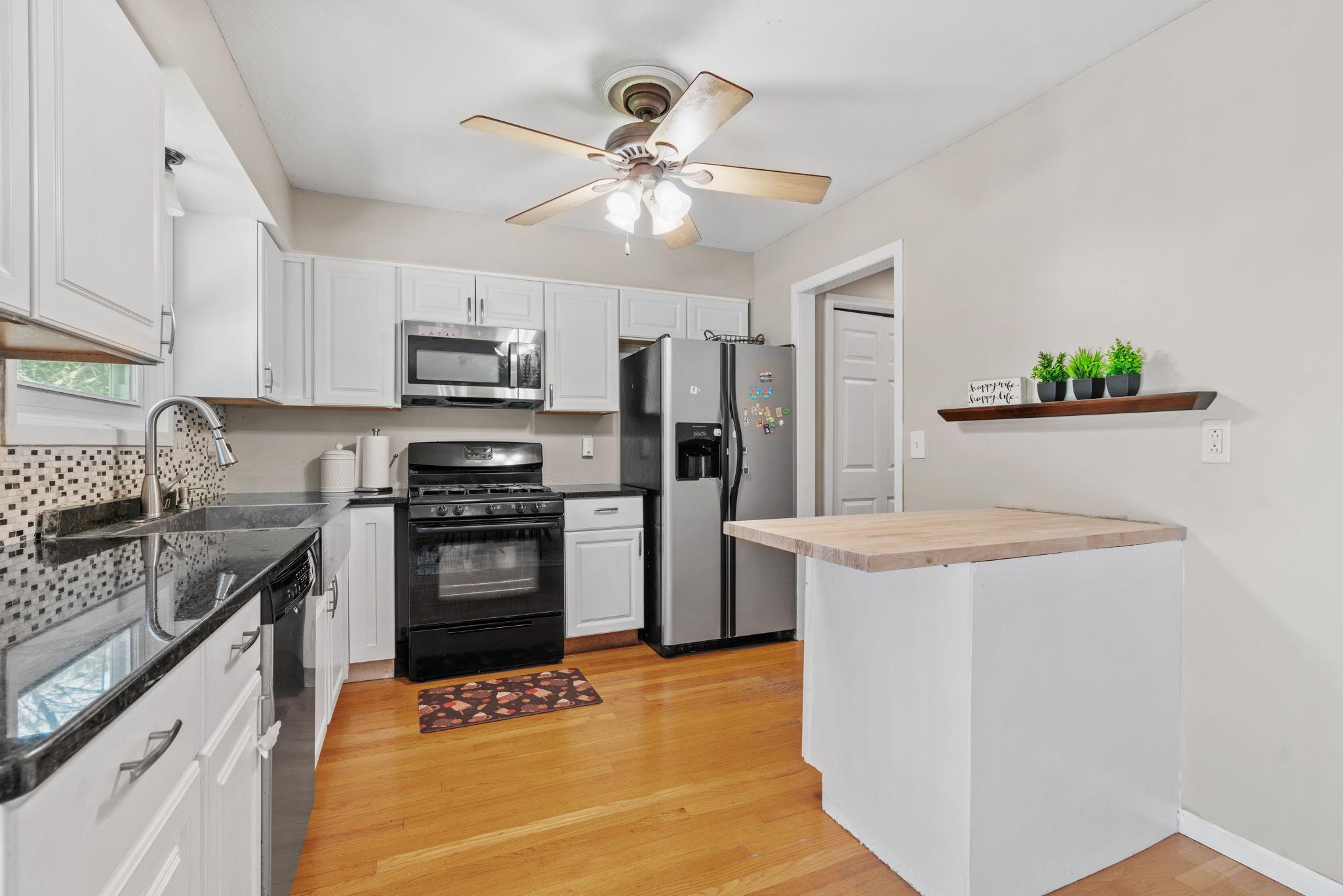 15020 Tyacke Drive Burnsville, MN 55306