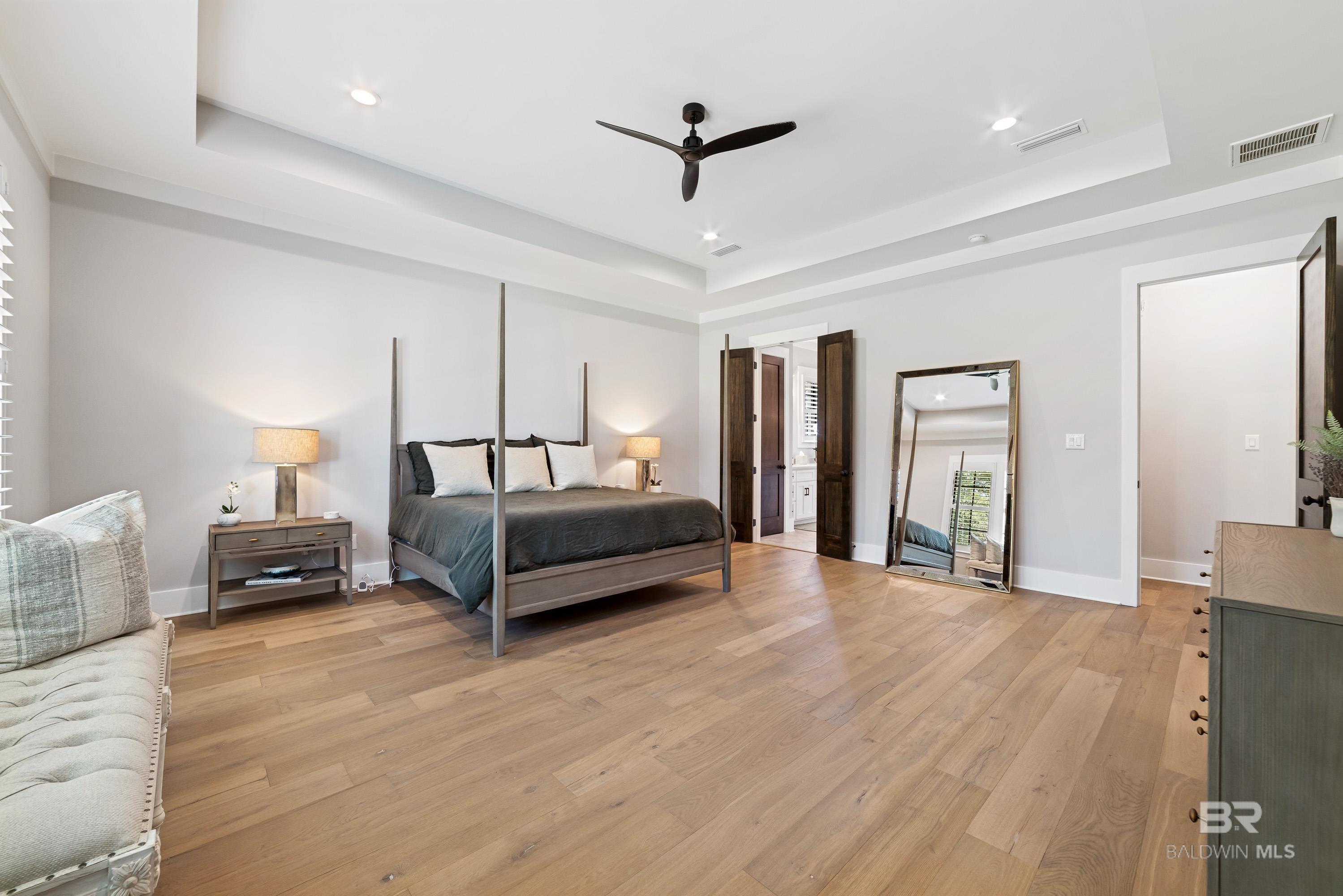 11504 Redfern Road