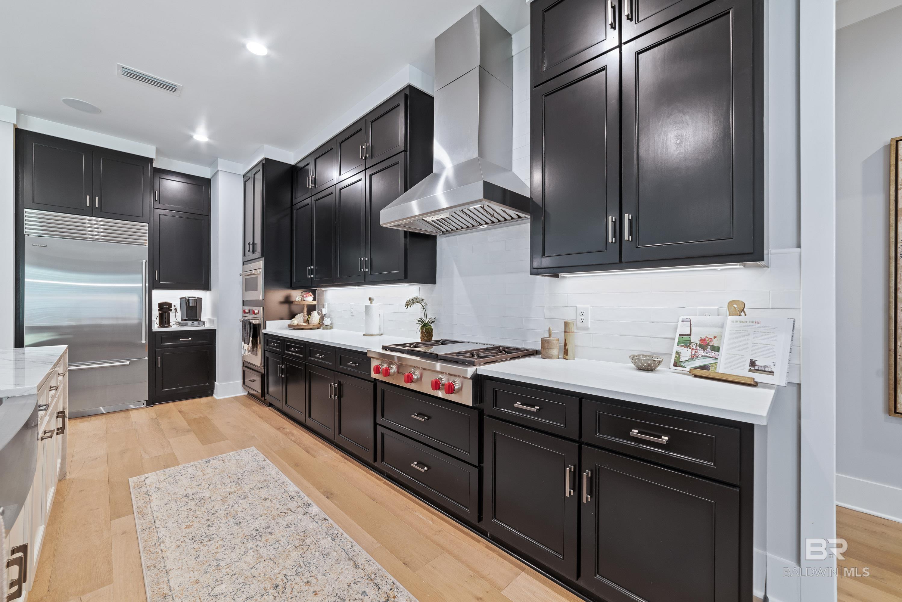 11504 Redfern Road