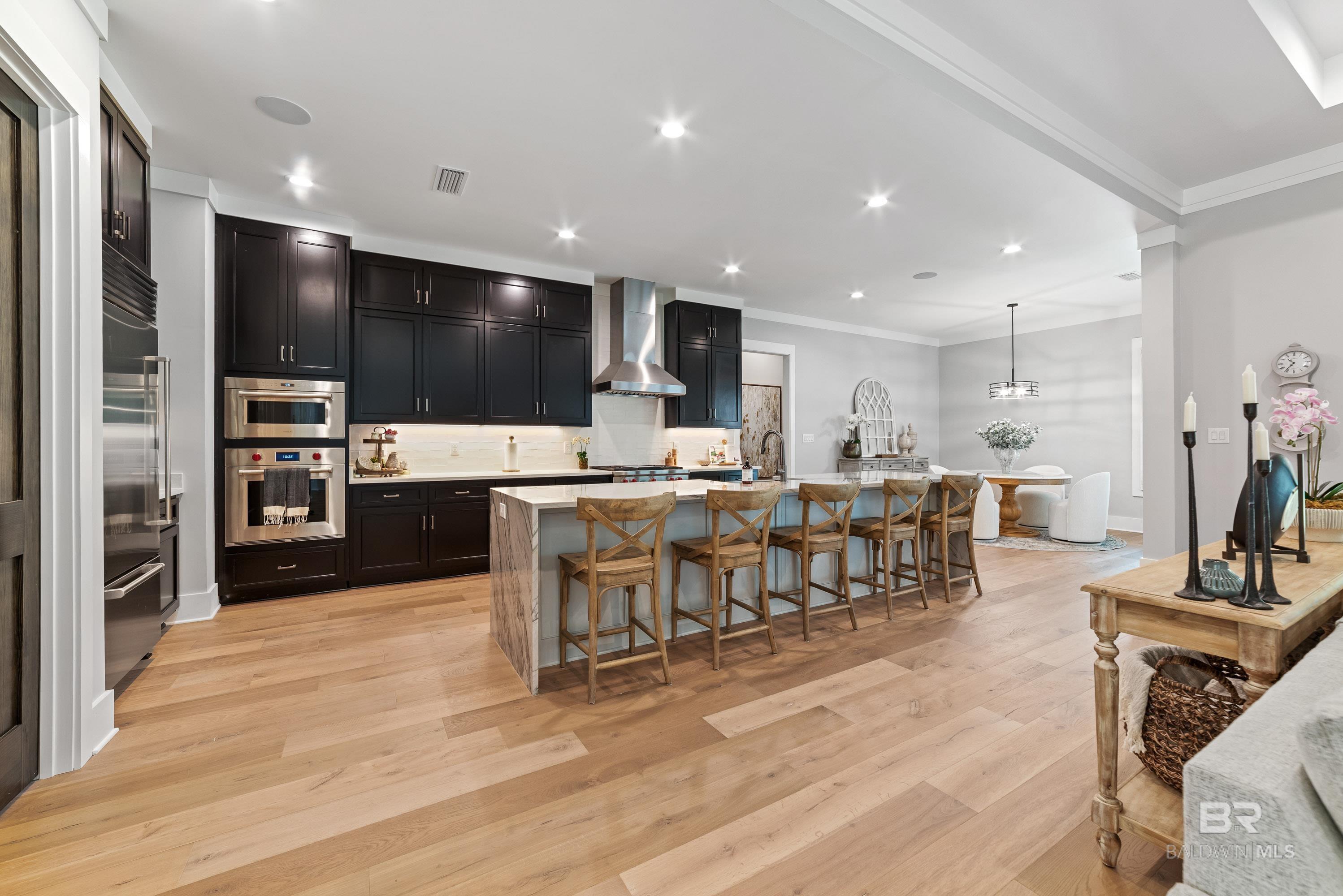 11504 Redfern Road