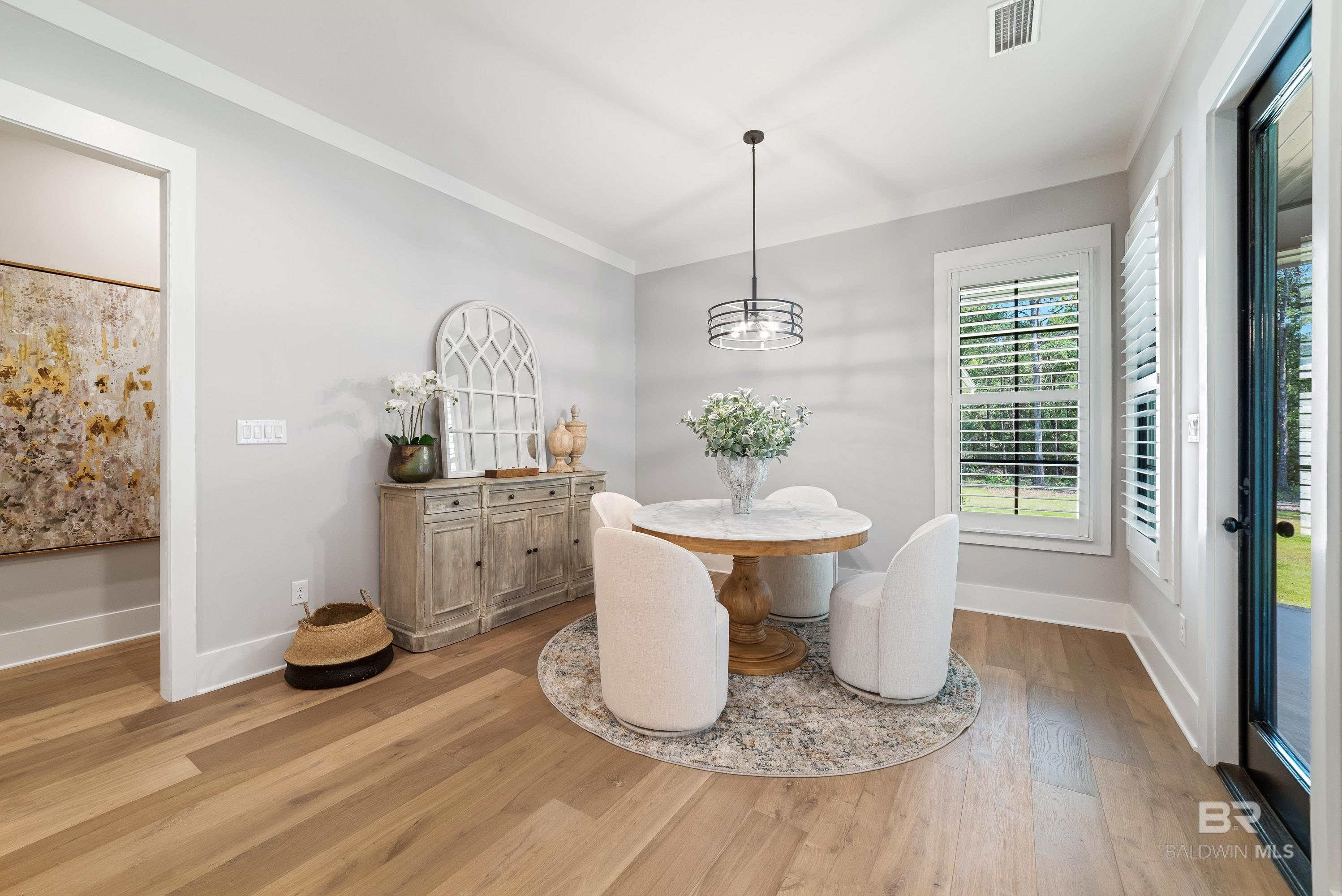 11504 Redfern Road