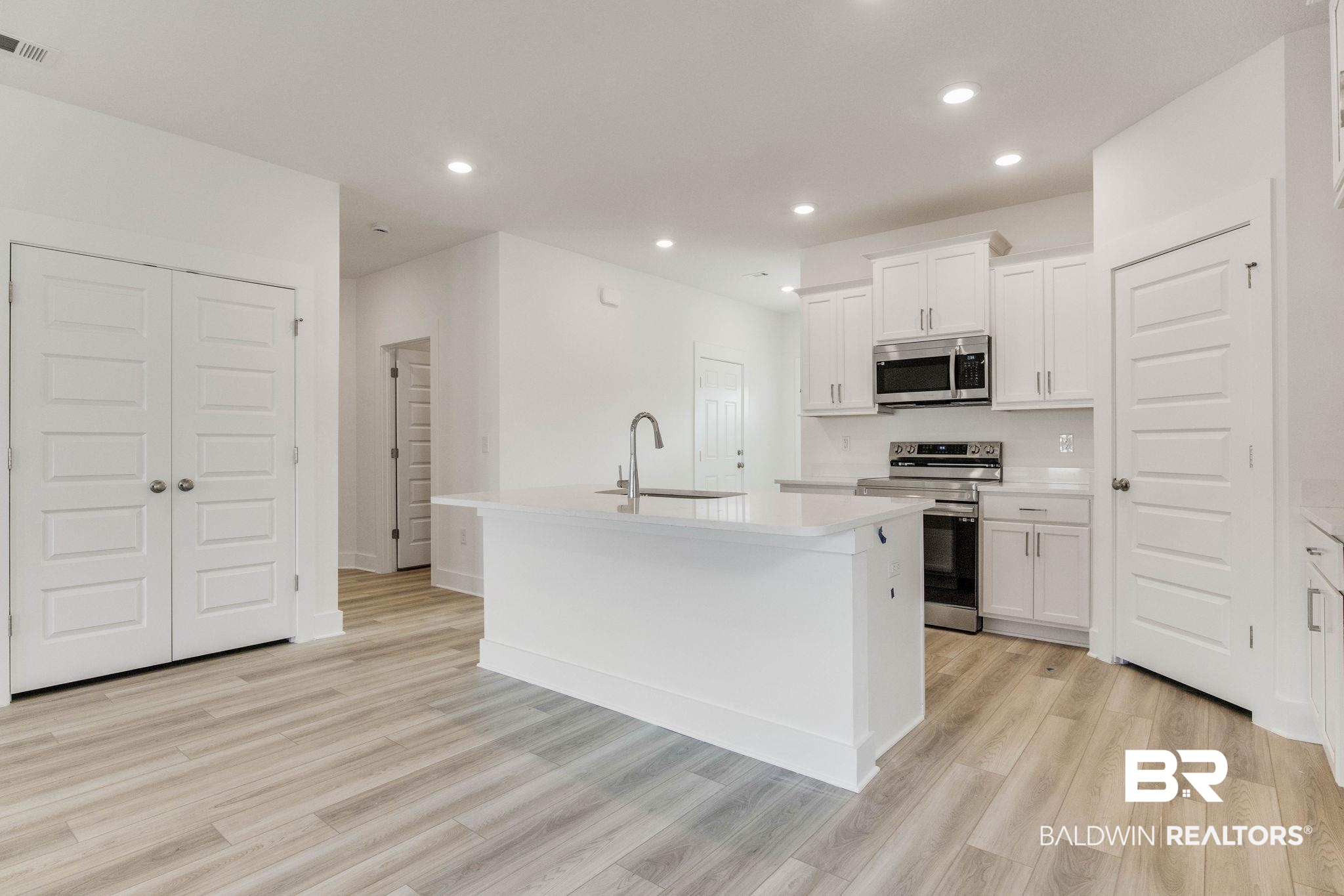 9573 Old Crows Cove