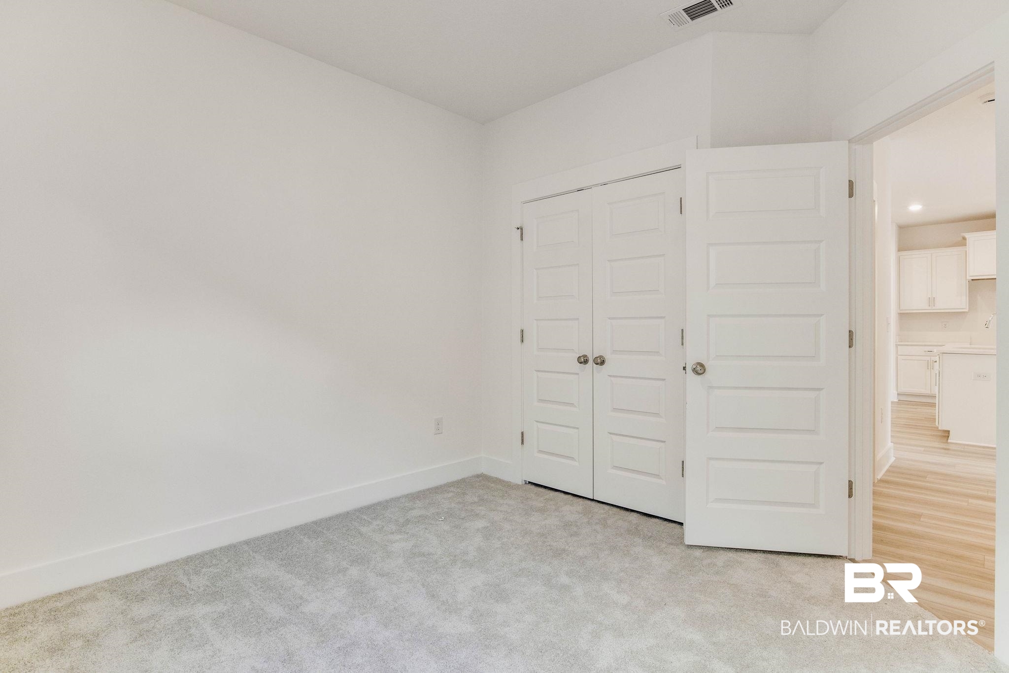 9573 Old Crows Cove